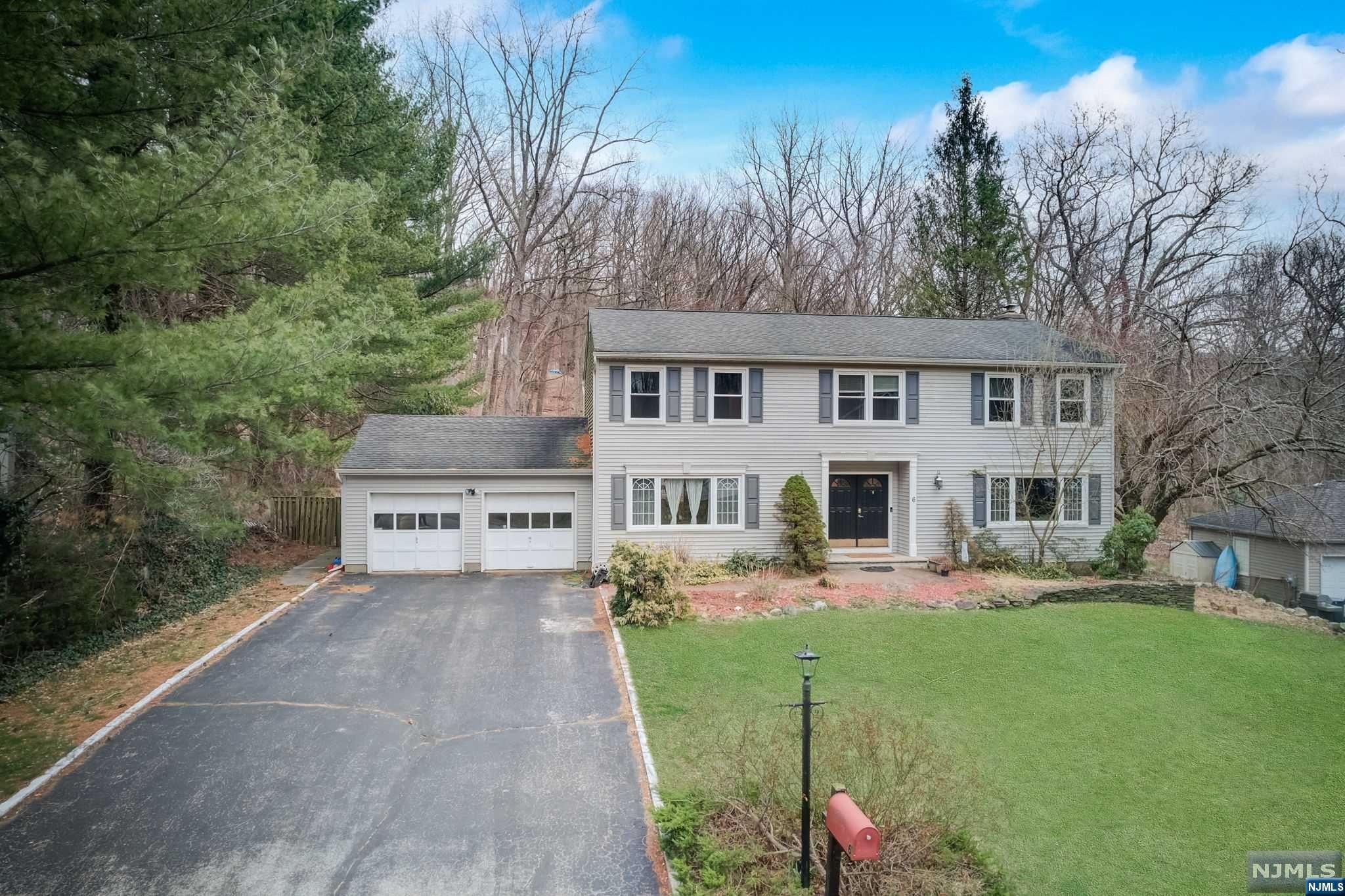 6 Sweetwater Lane