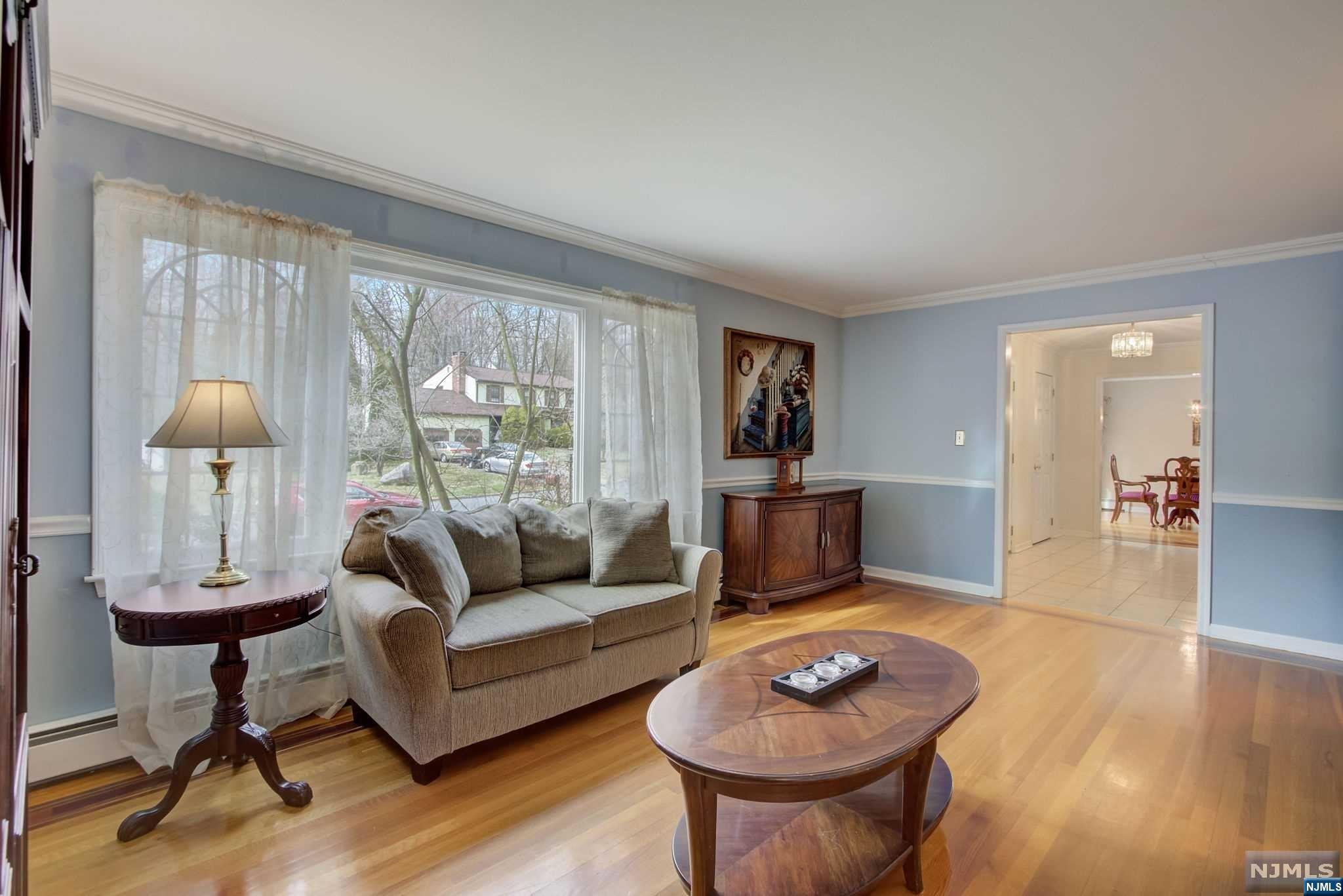 6 Sweetwater Lane