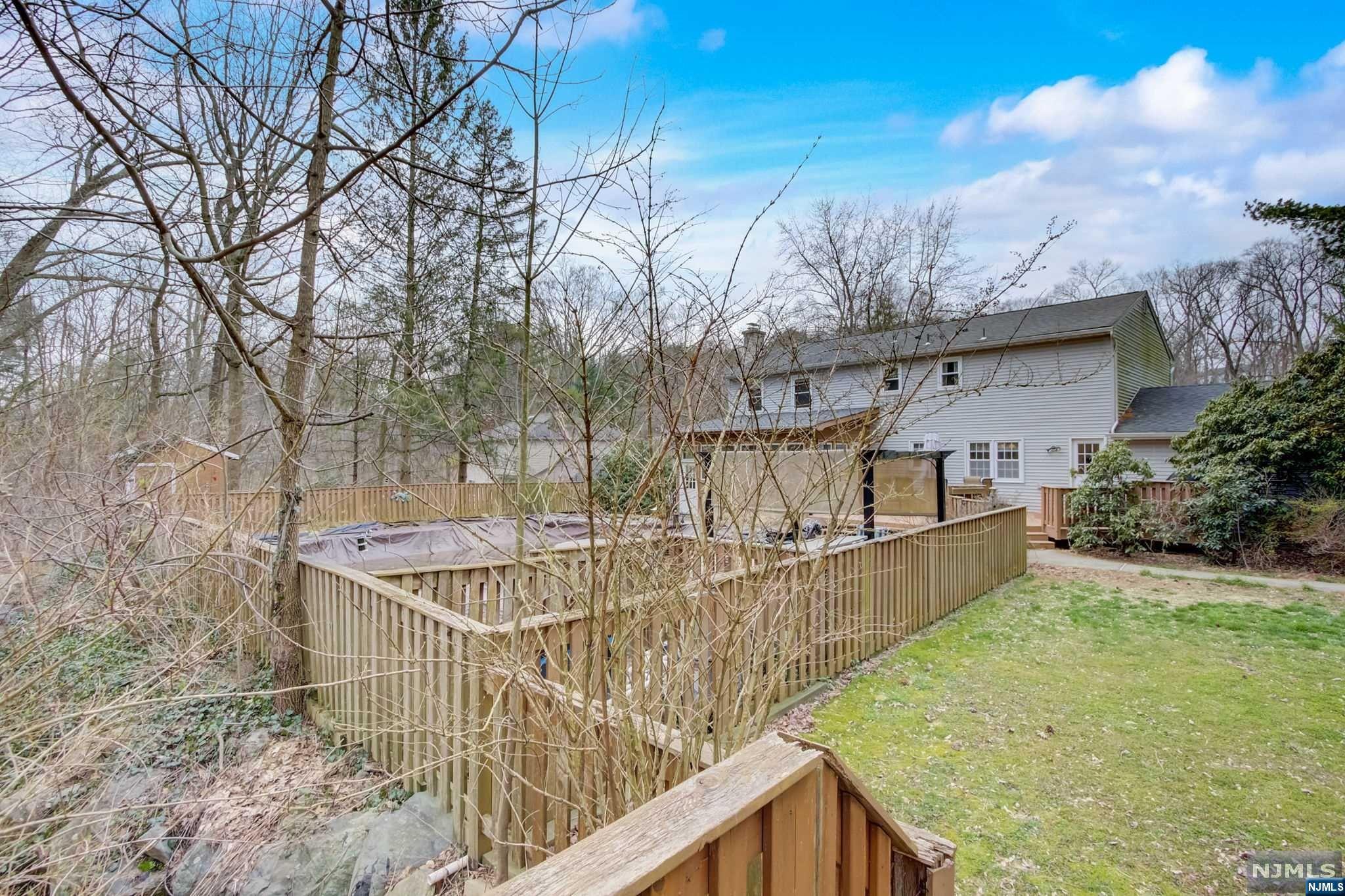 6 Sweetwater Lane