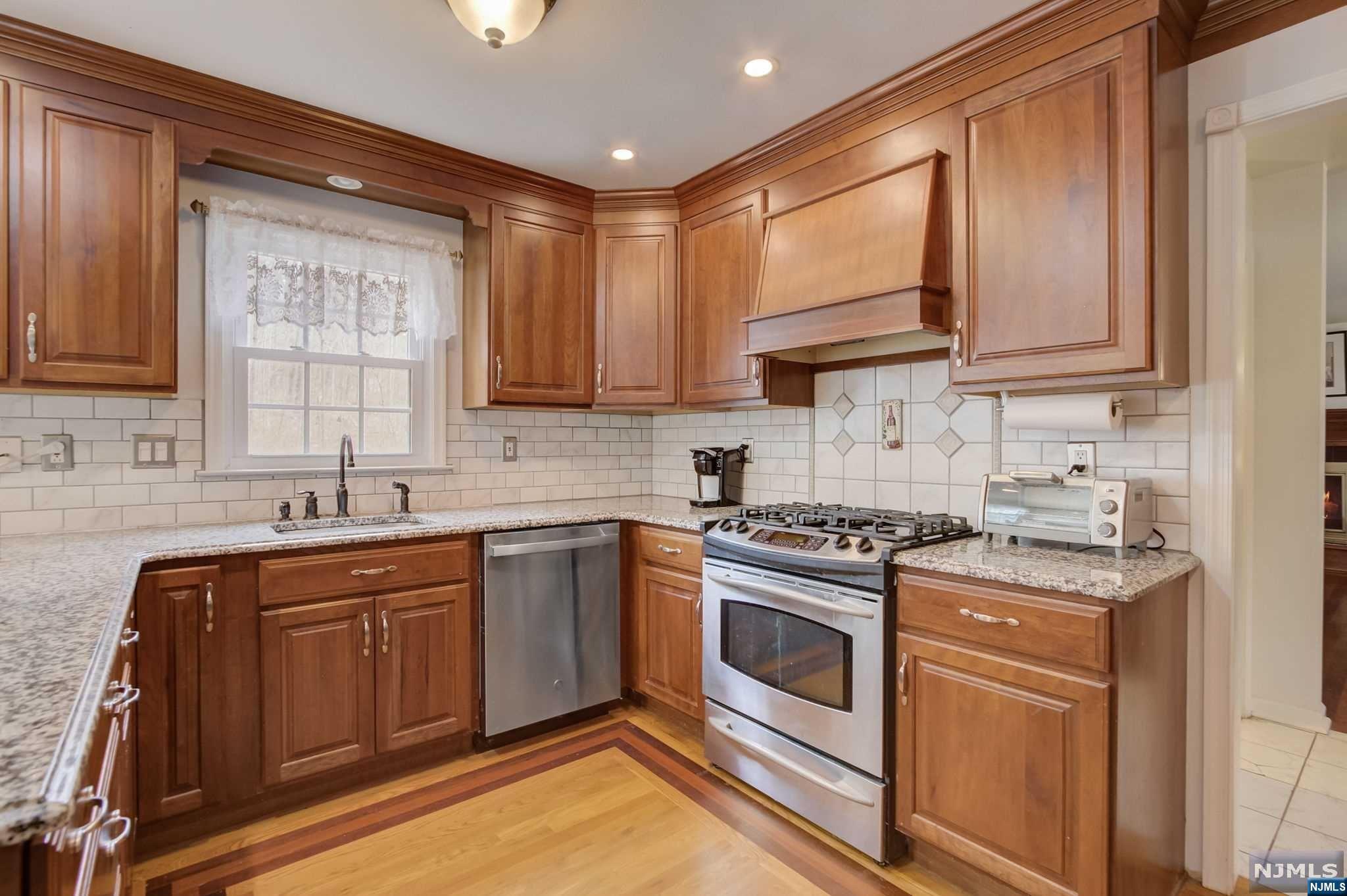 6 Sweetwater Lane