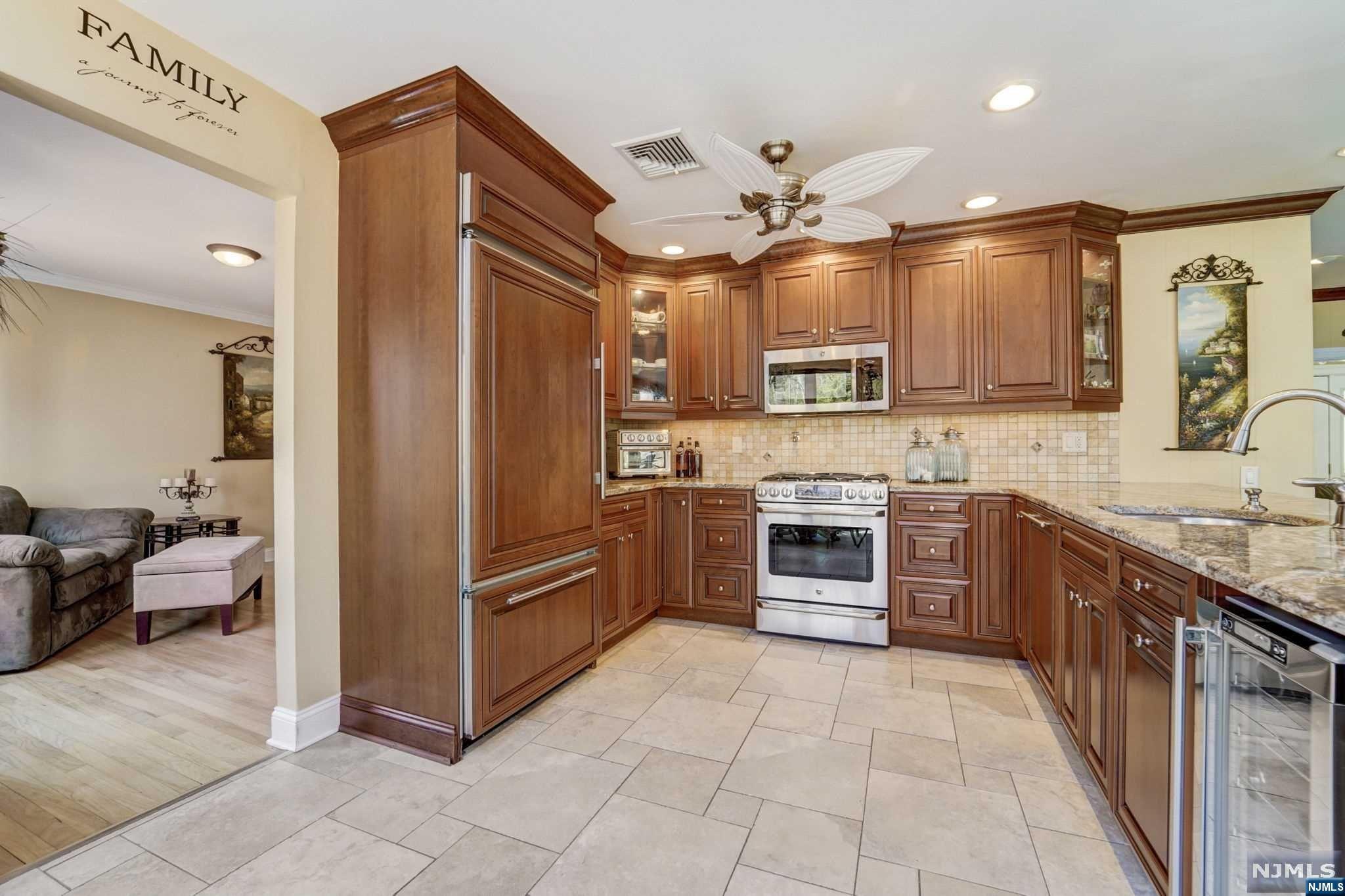 23 Deerfield Terrace