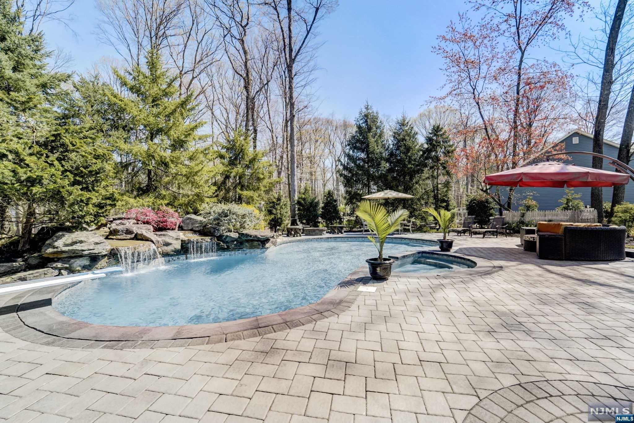 23 Deerfield Terrace
