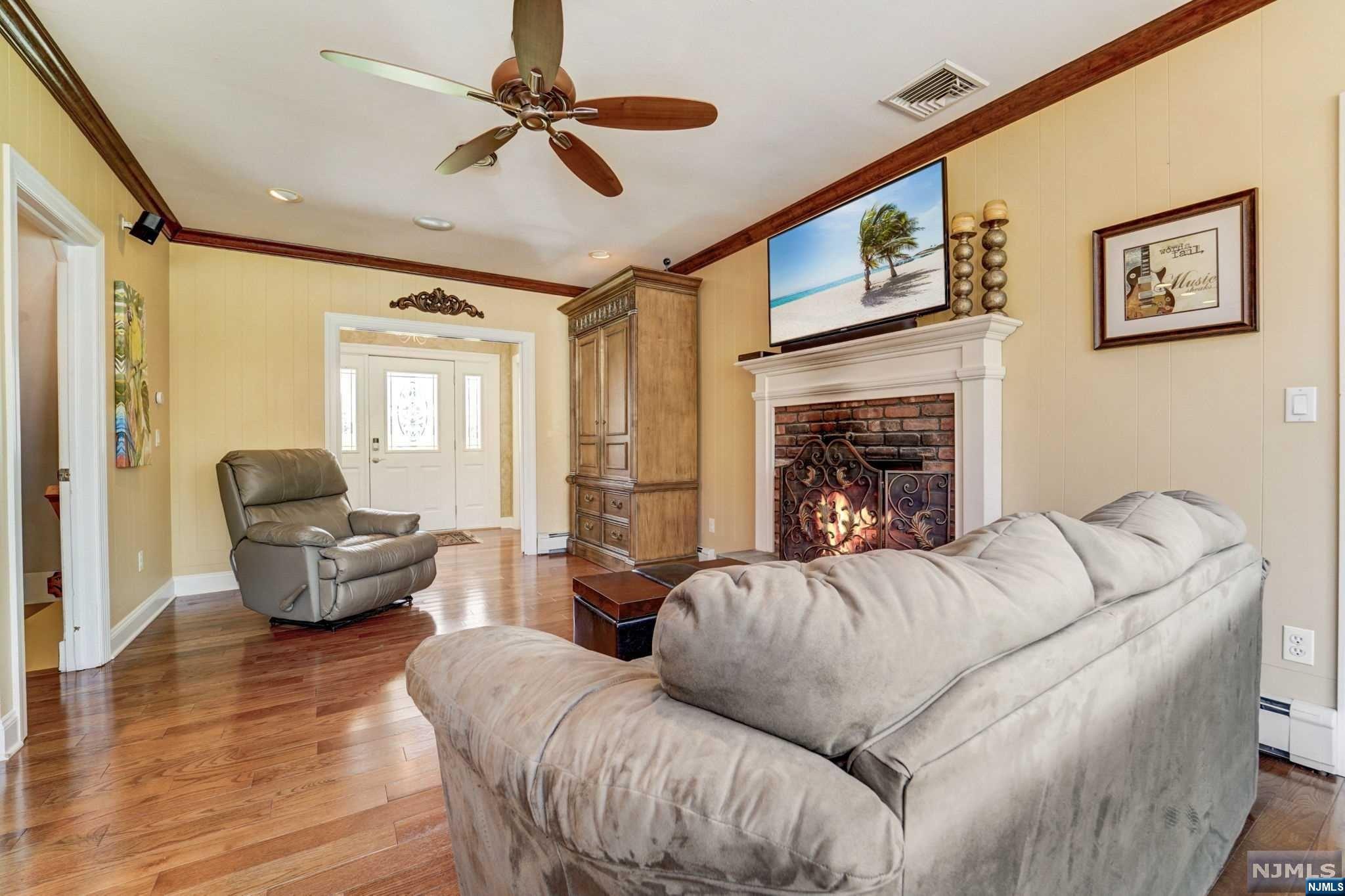 23 Deerfield Terrace
