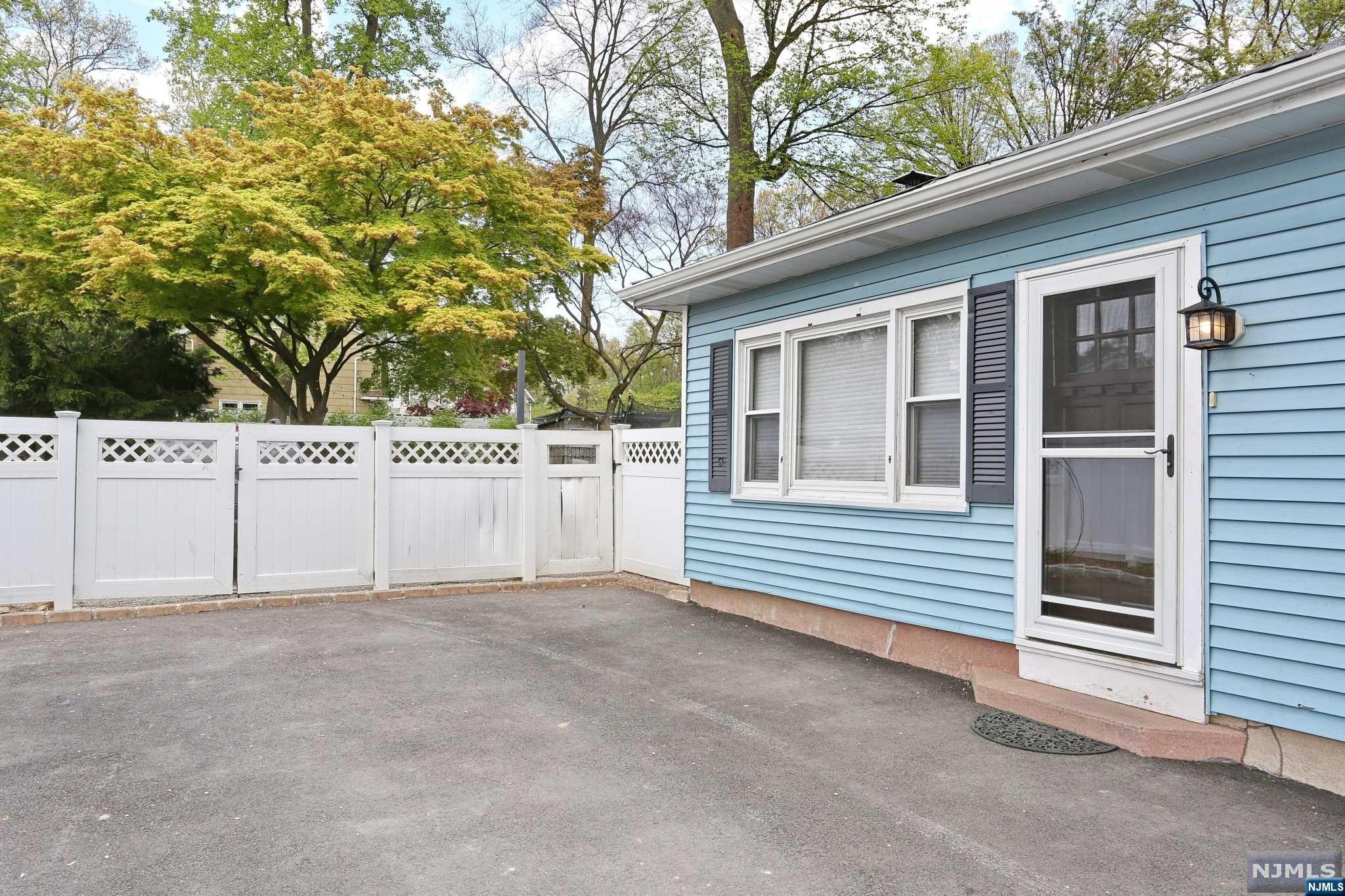 94 Colony Avenue