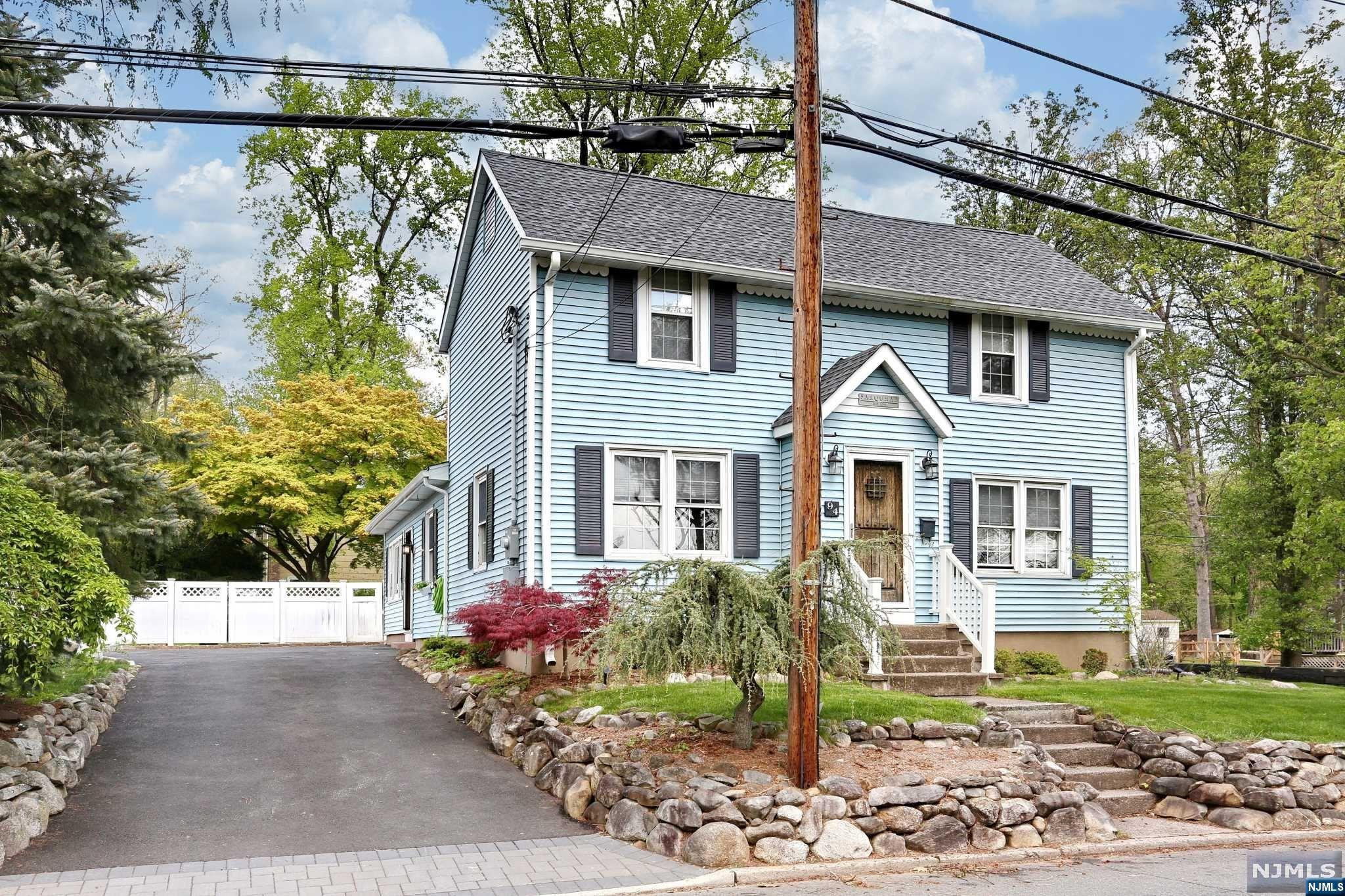 94 Colony Avenue