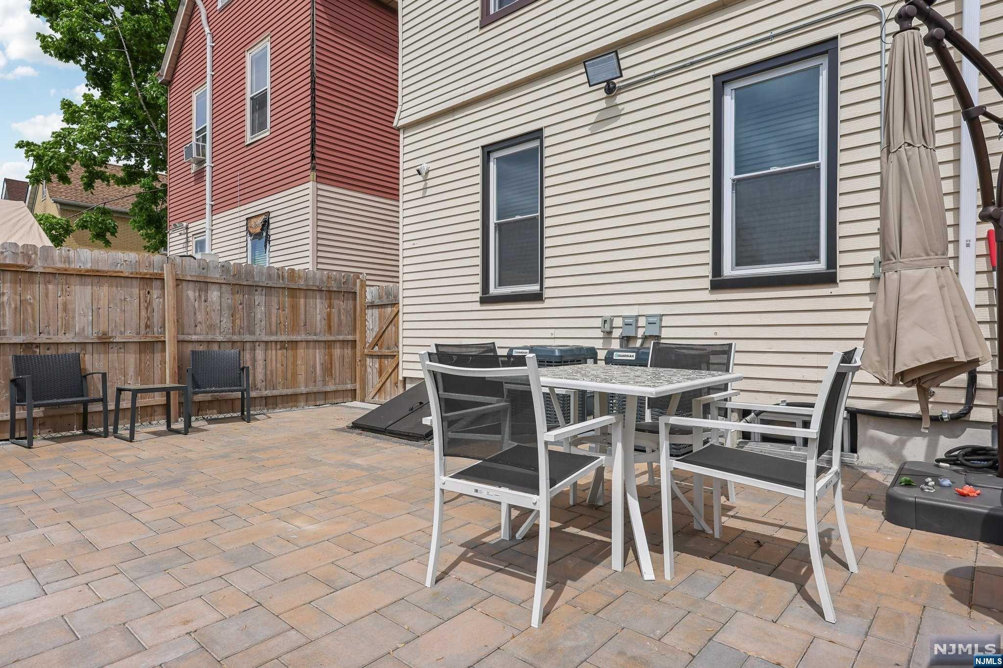 64 Maple Street