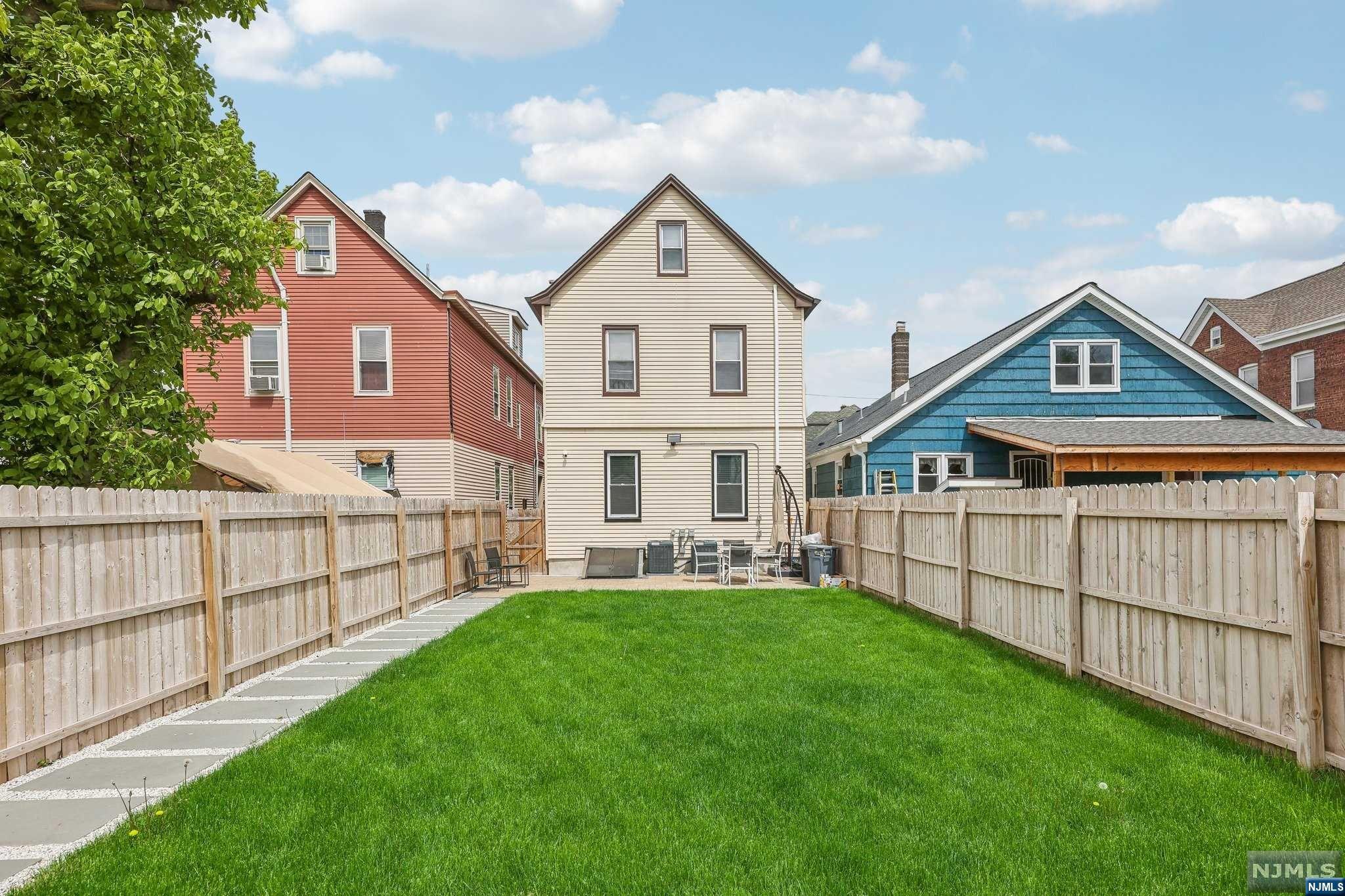 64 Maple Street