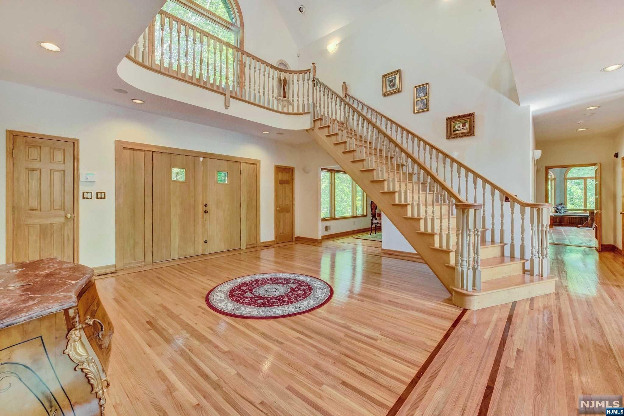 21 Surrey Lane