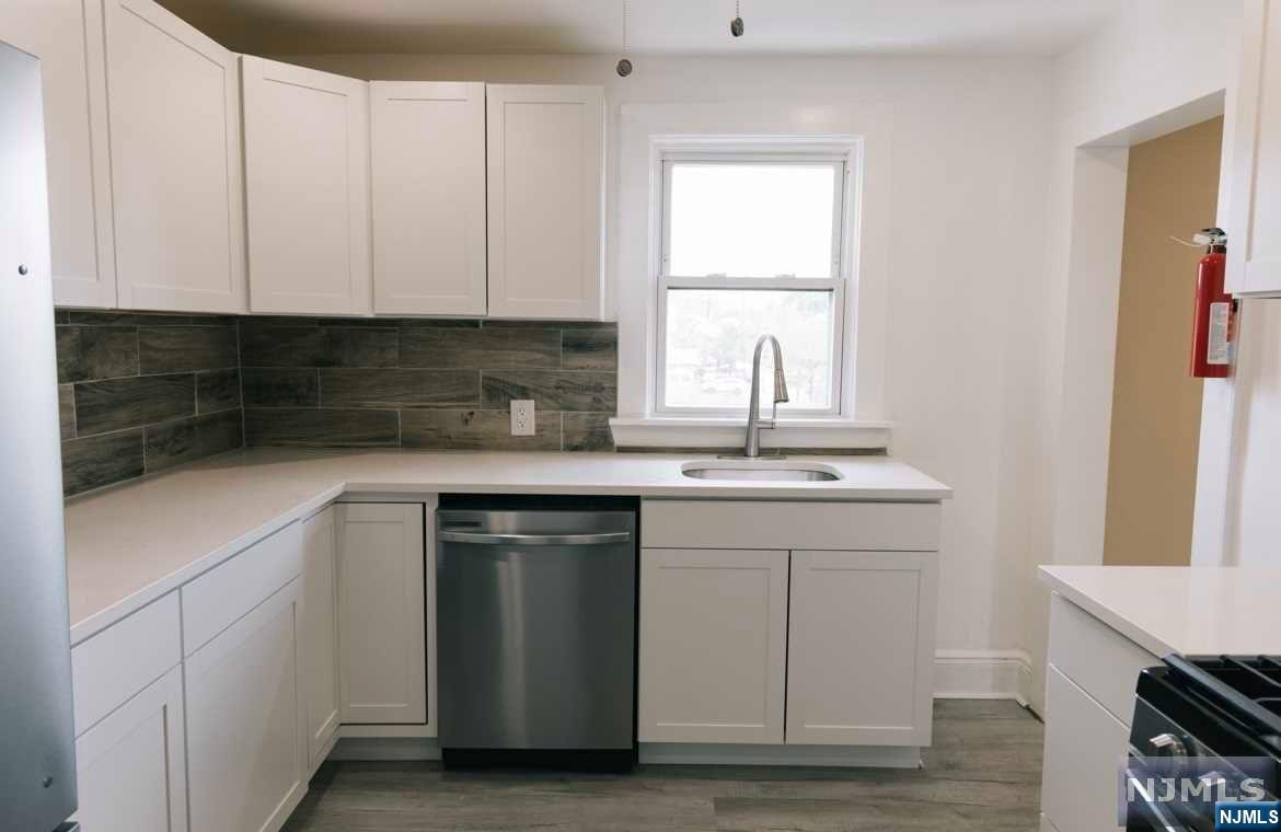 279 1st Street 2