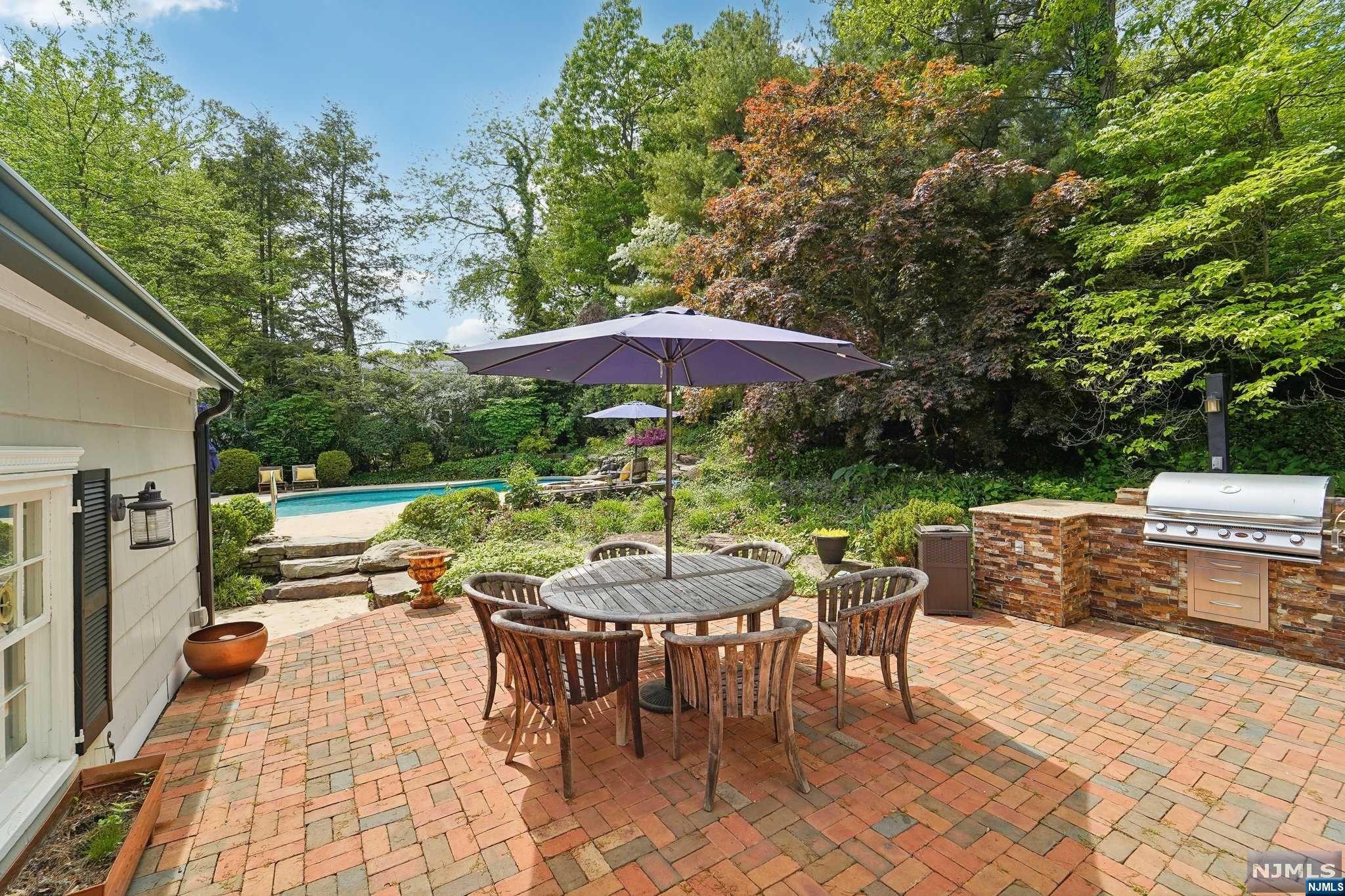 216 Hempstead Road