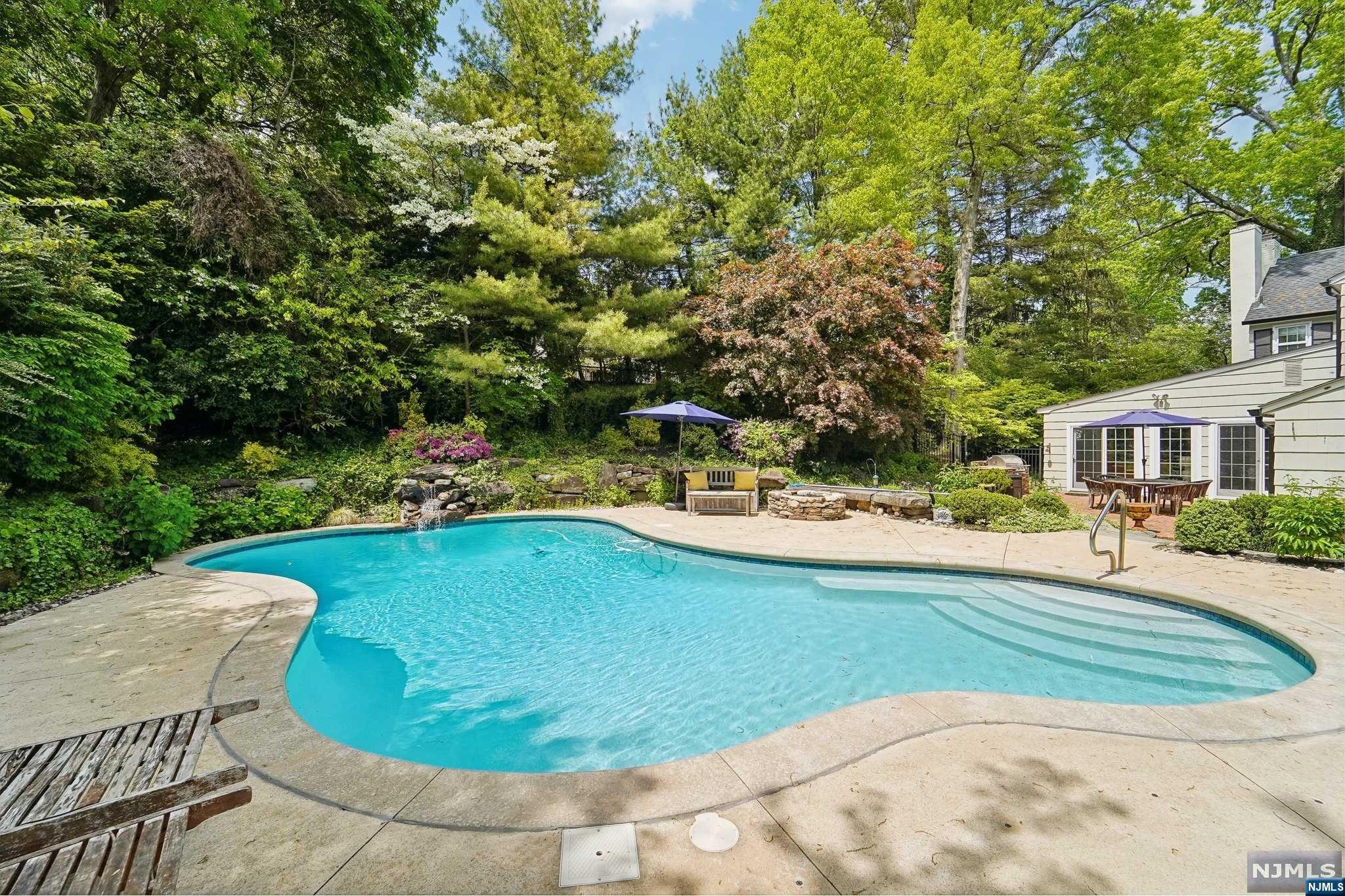 216 Hempstead Road