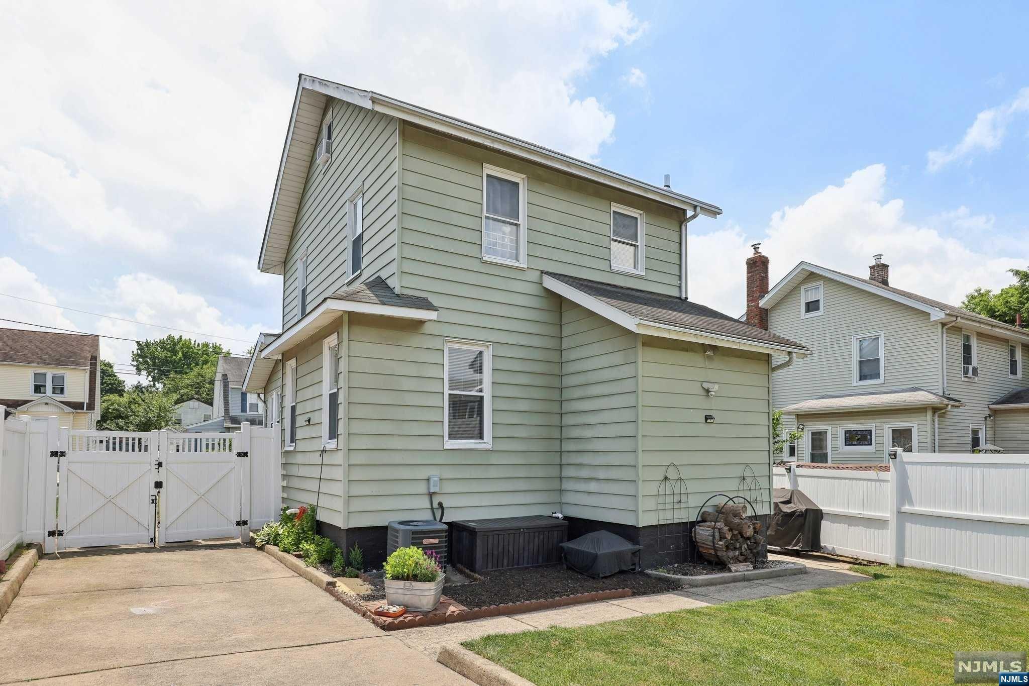 57 Pine Street
