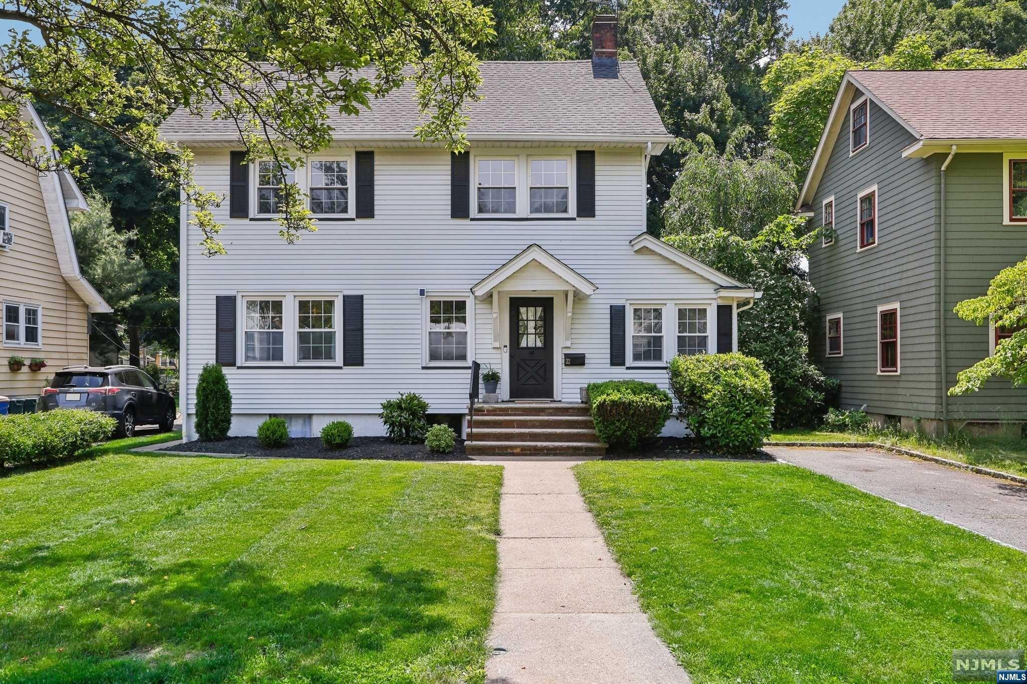 32 Bruce Road