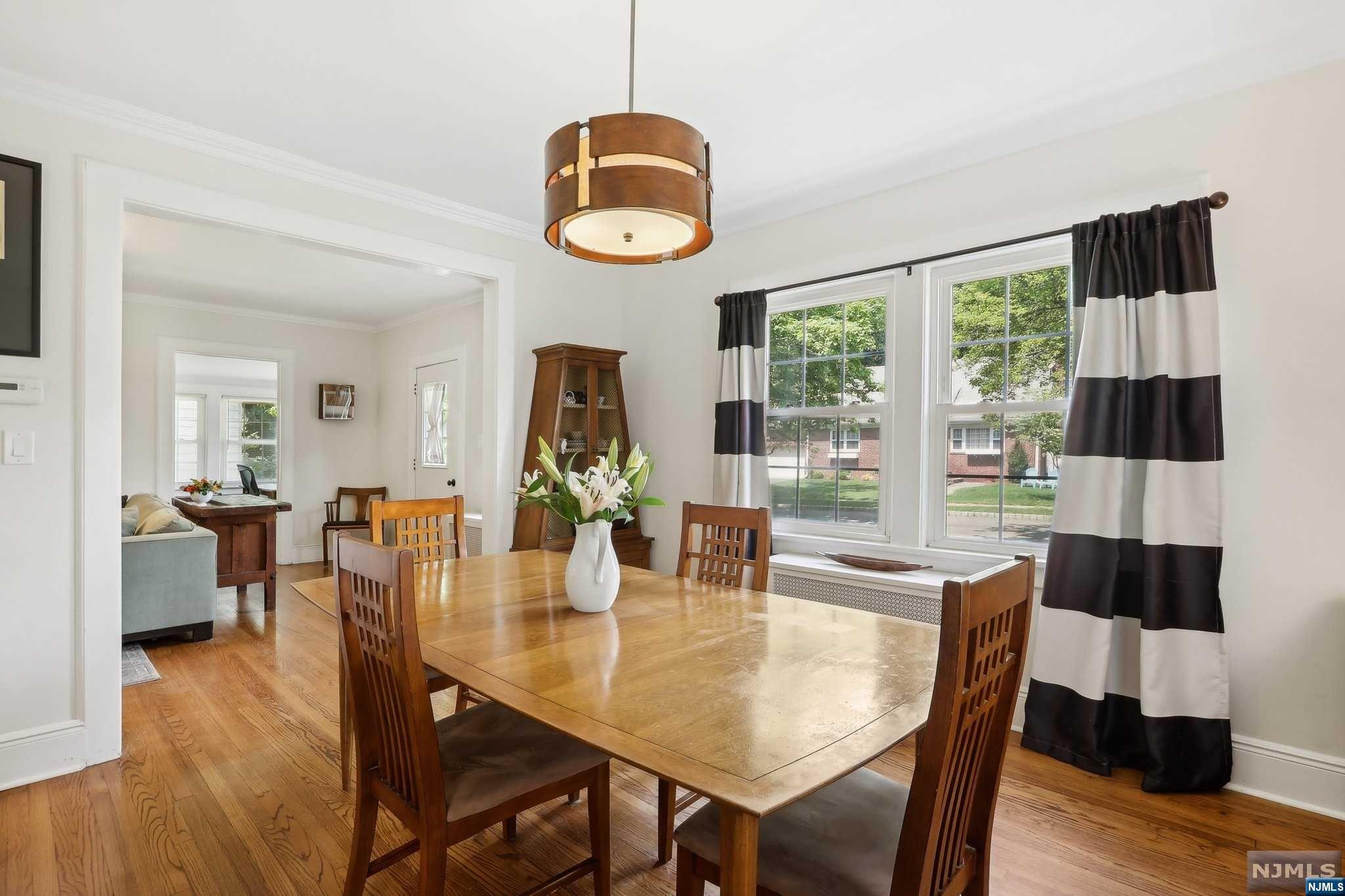32 Bruce Road