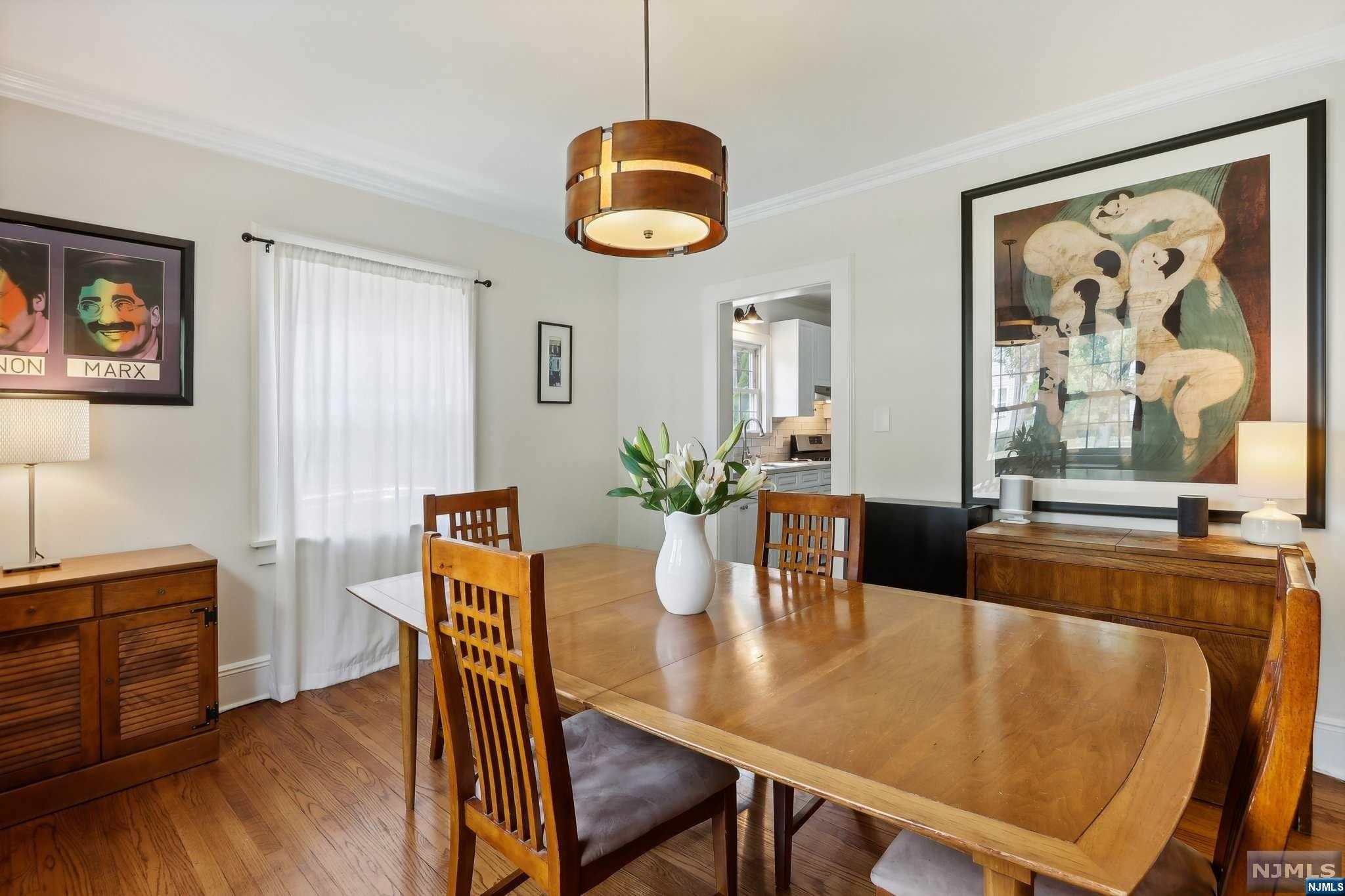 32 Bruce Road