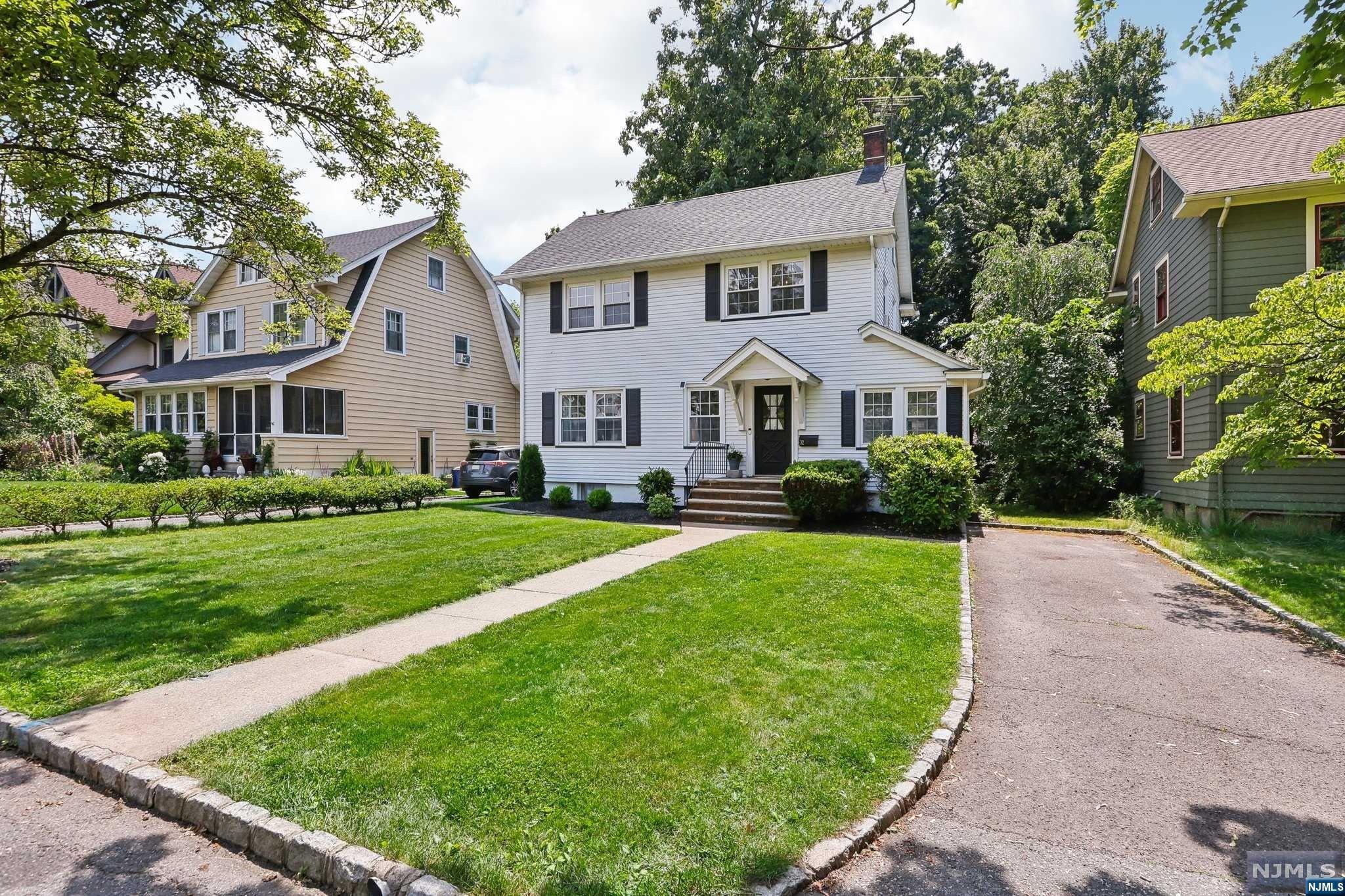 32 Bruce Road