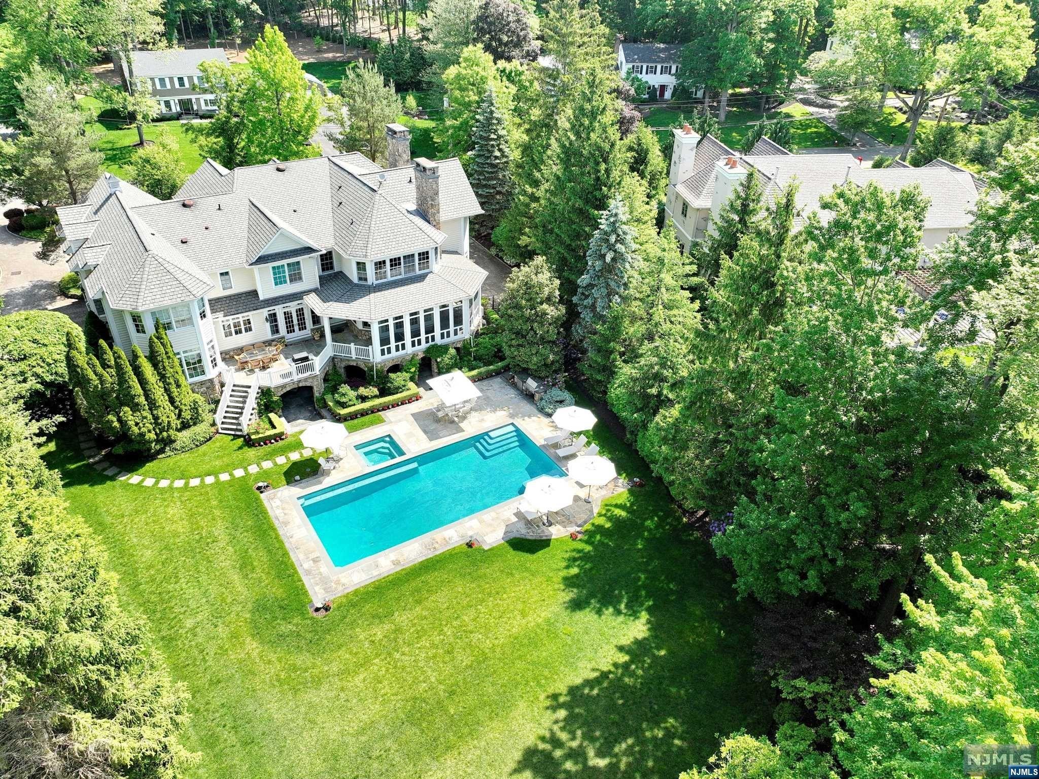 25 Old Farms Road