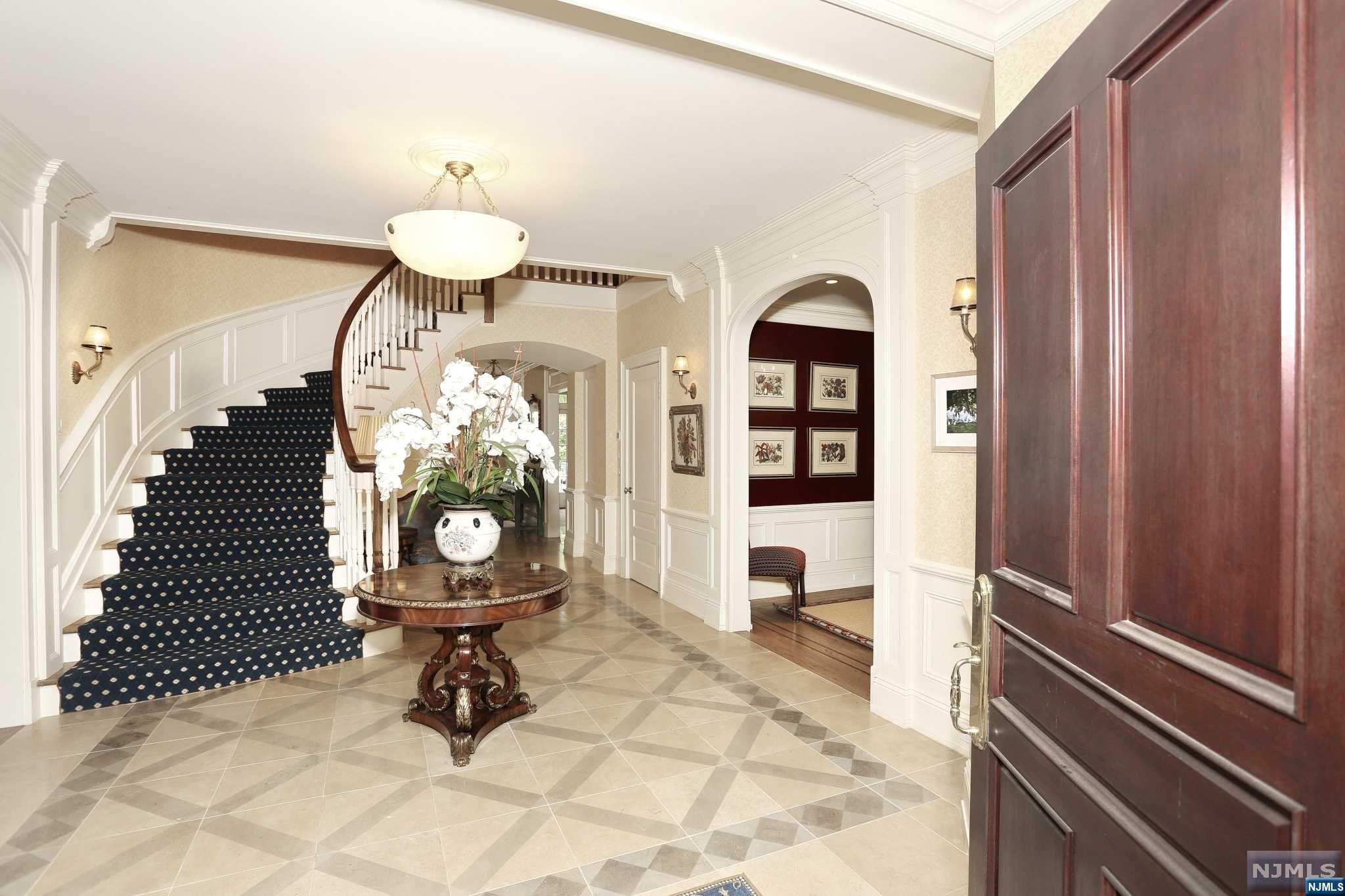 25 Old Farms Road