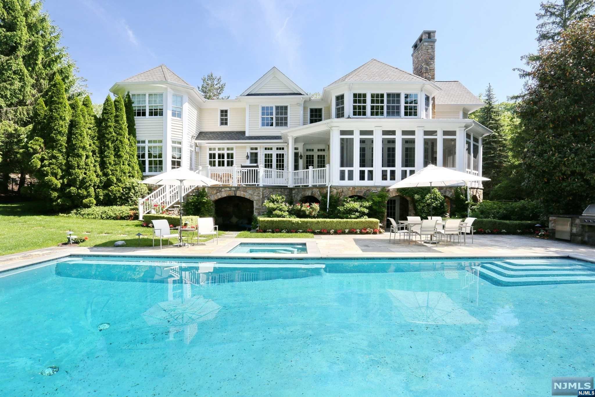 25 Old Farms Road