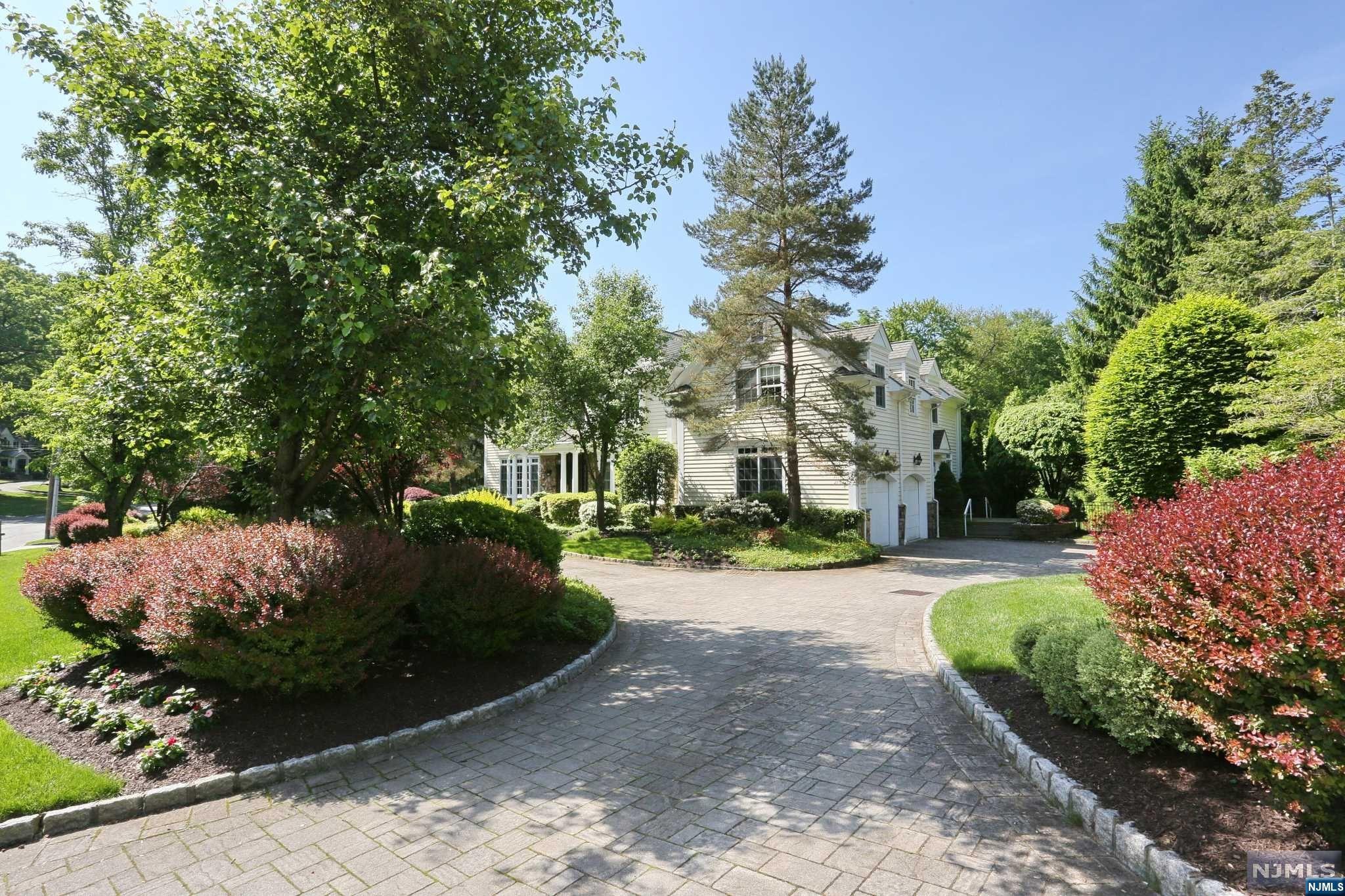 25 Old Farms Road