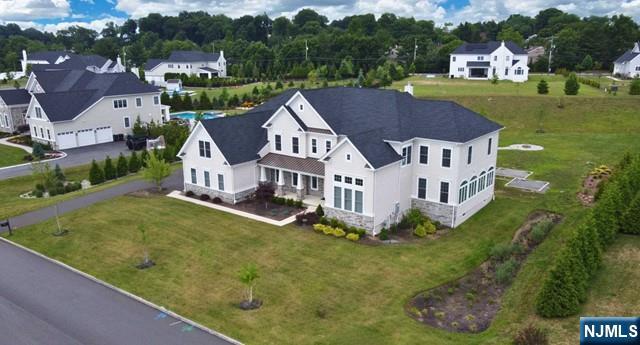 15 Roxbury Road