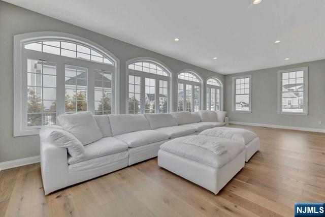 15 Roxbury Road