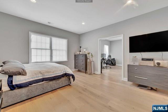 15 Roxbury Road