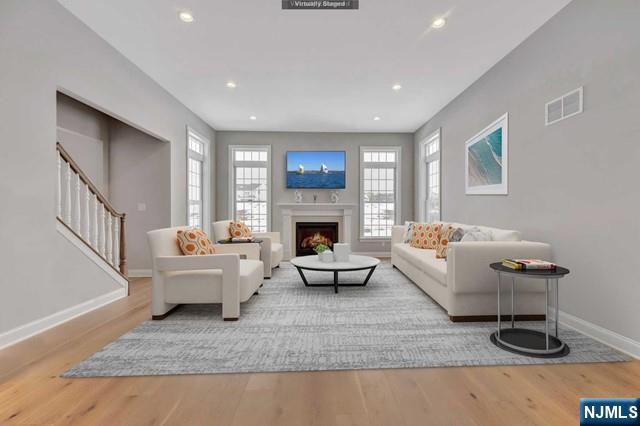 15 Roxbury Road