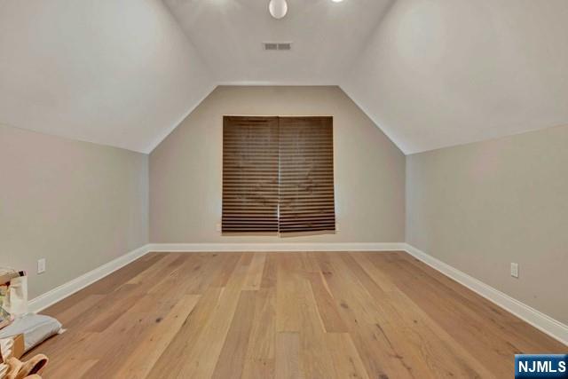 15 Roxbury Road