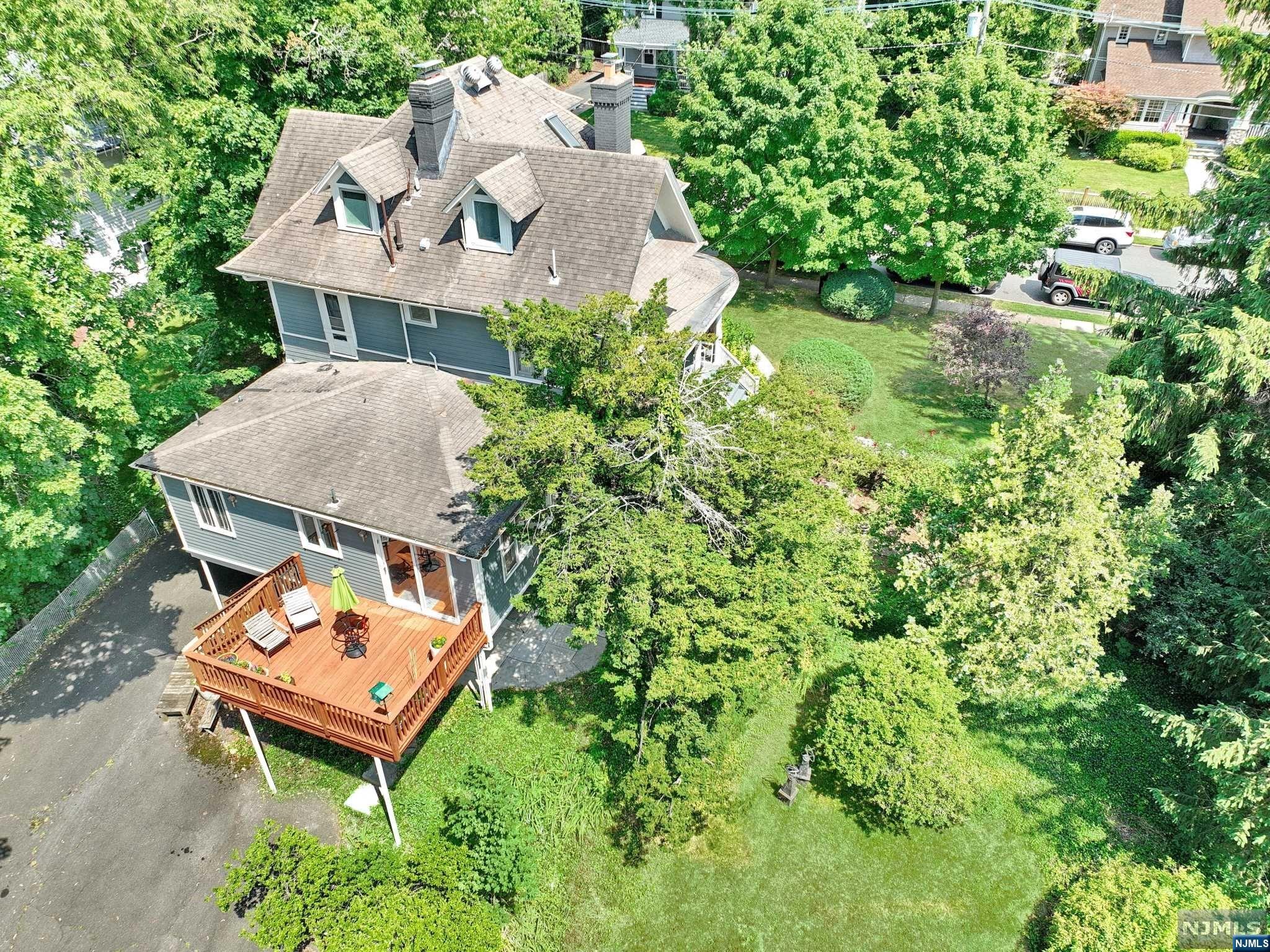 48 Sherman Place