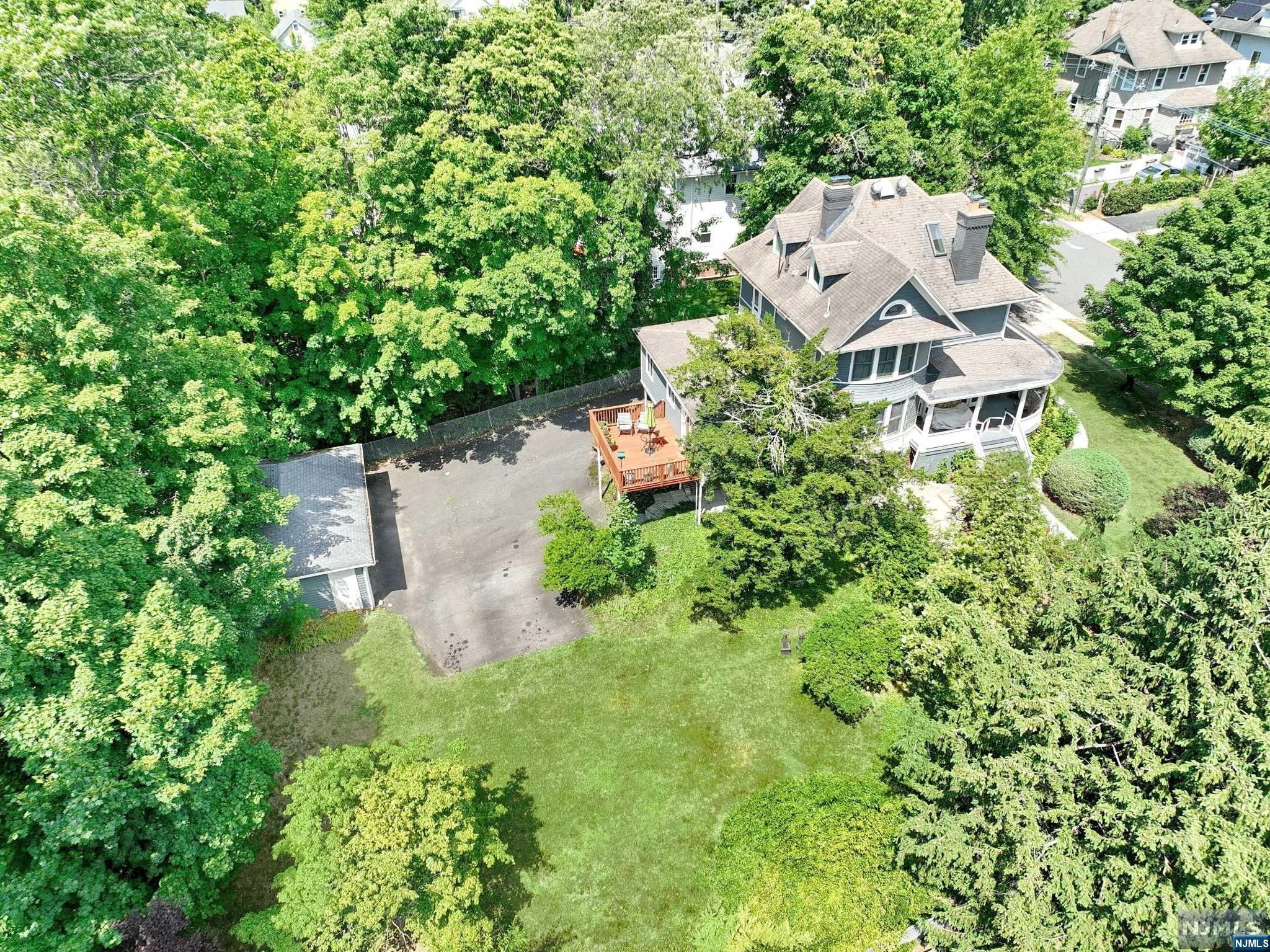 48 Sherman Place