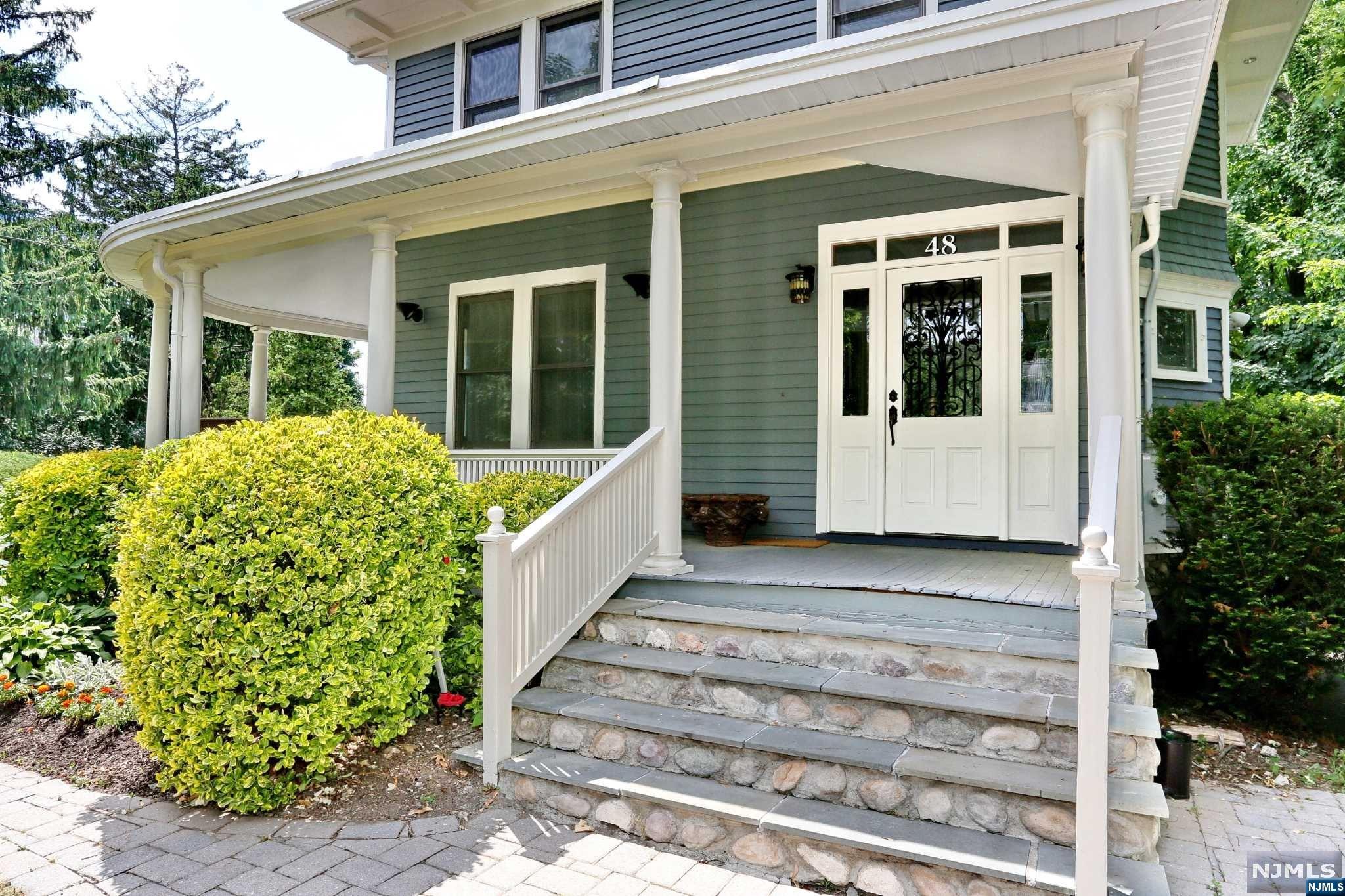 48 Sherman Place