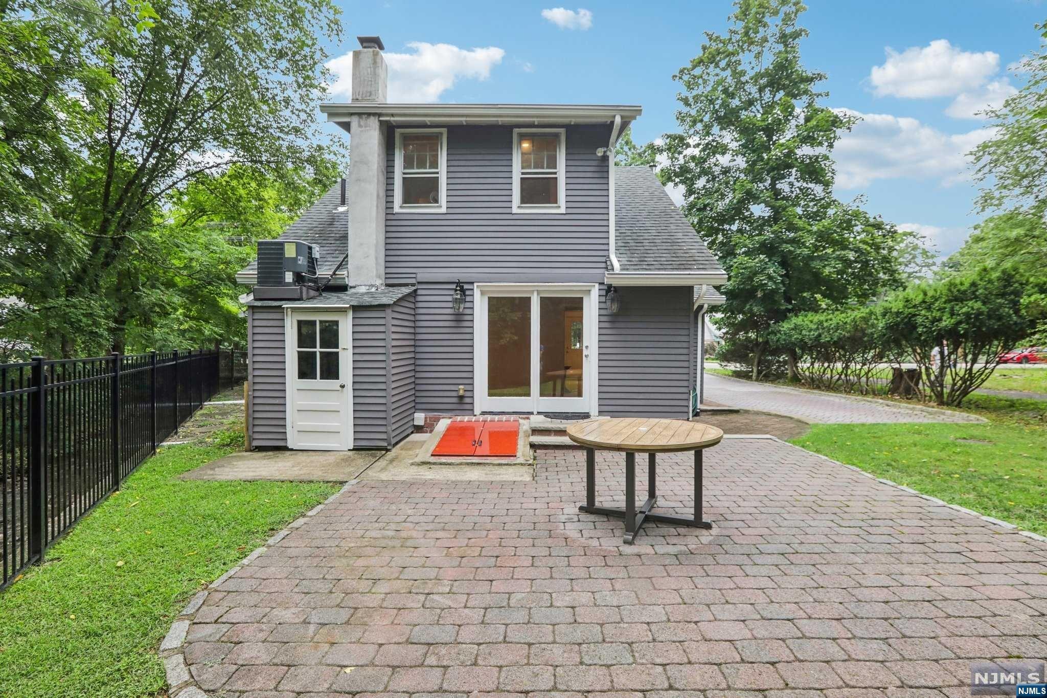 261 West Saddle River Road