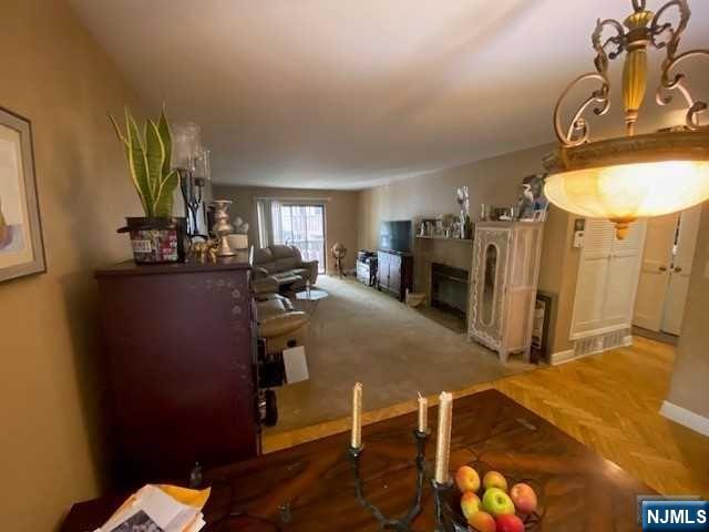 3706 Mark Twain Way