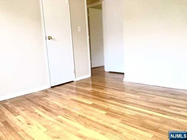 8 Rustic Circle D