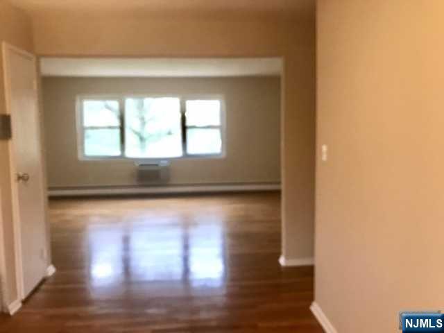 8 Rustic Circle D