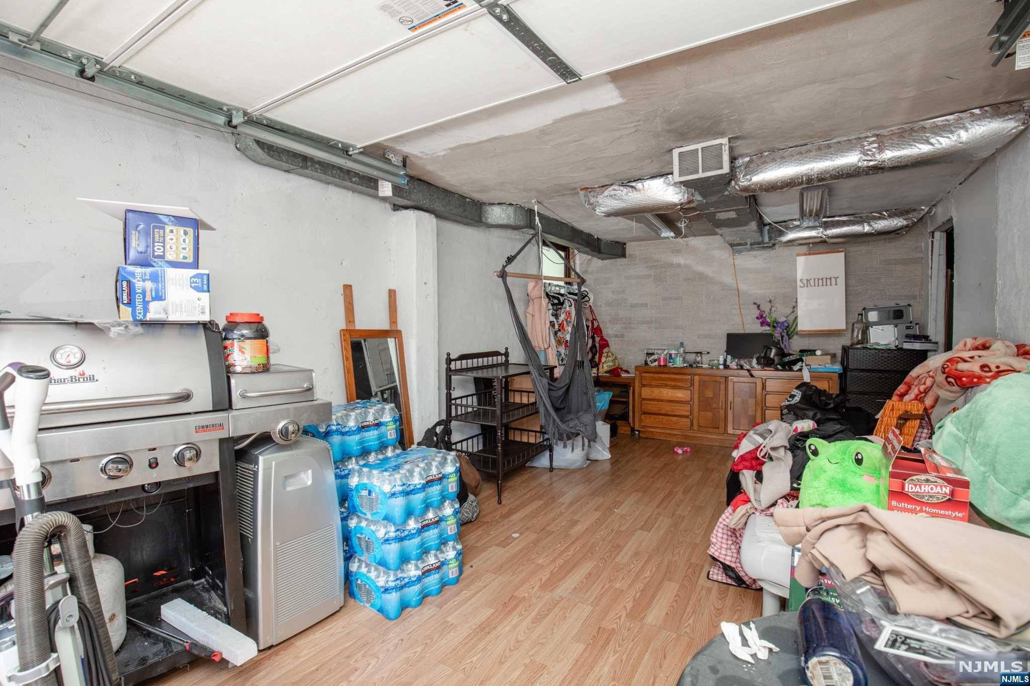 23-25 Mohawk Avenue