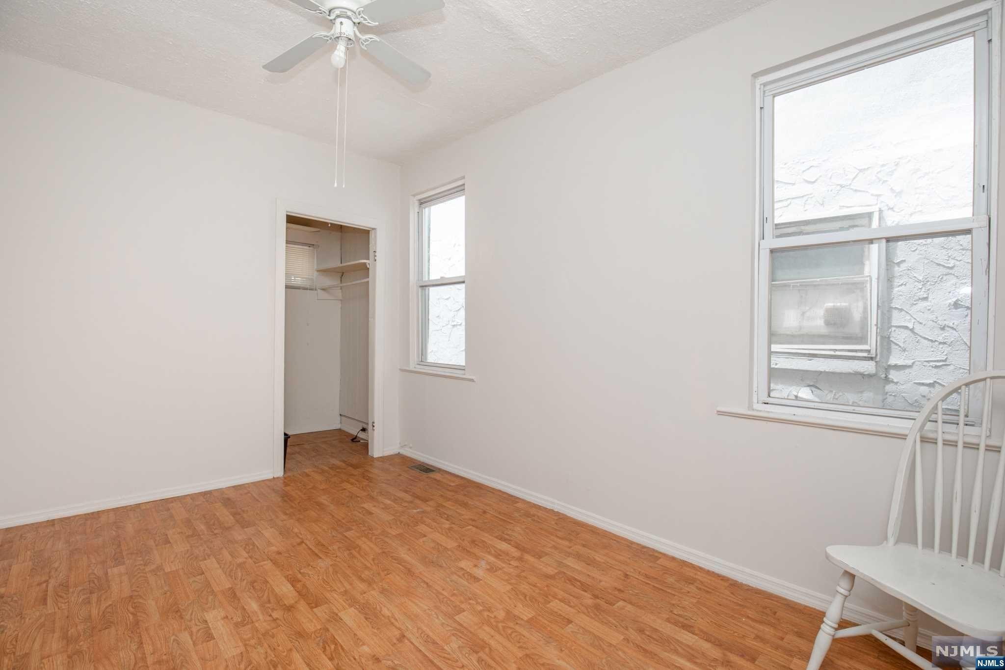 23-25 Mohawk Avenue