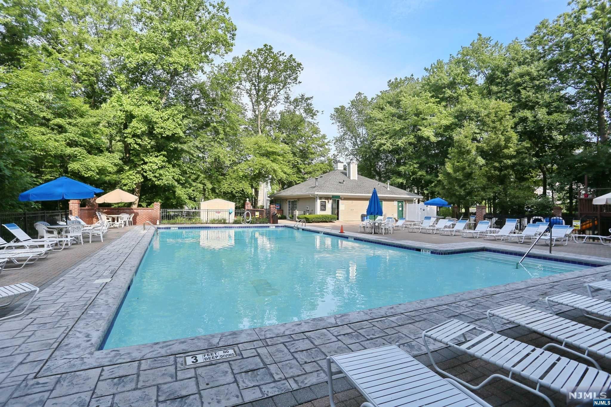 370 Cottonwood Way
