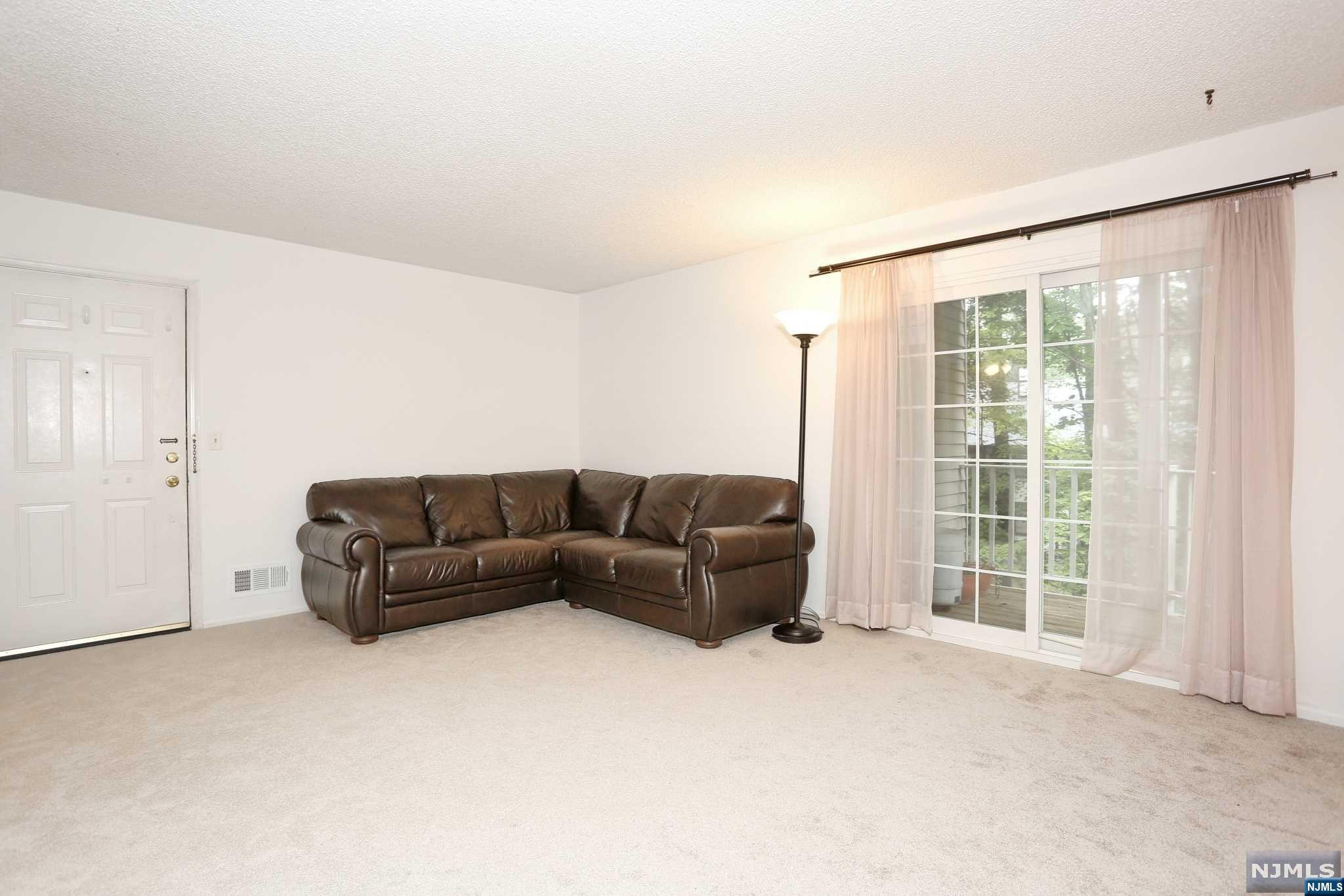 370 Cottonwood Way