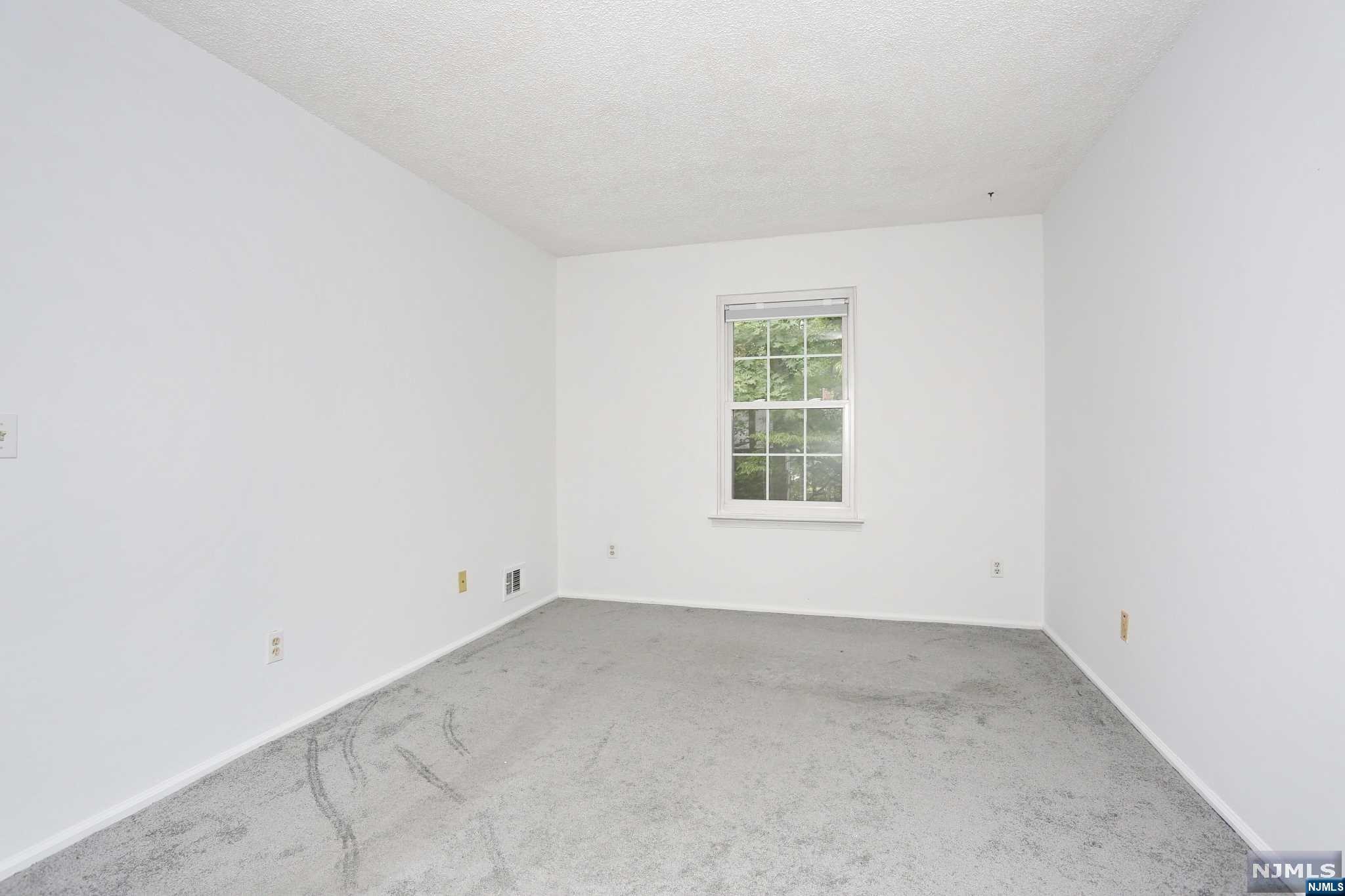 370 Cottonwood Way