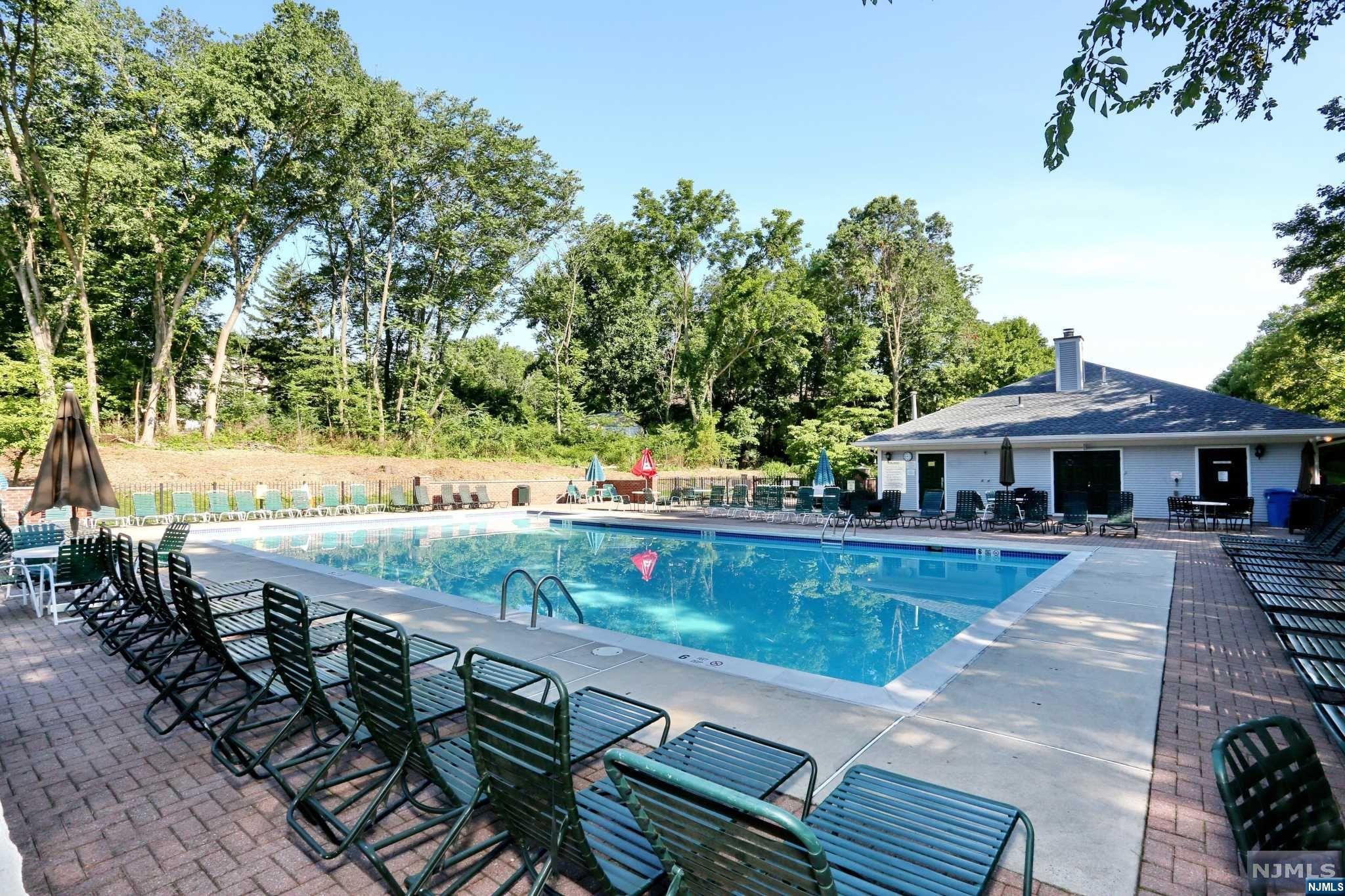 370 Cottonwood Way