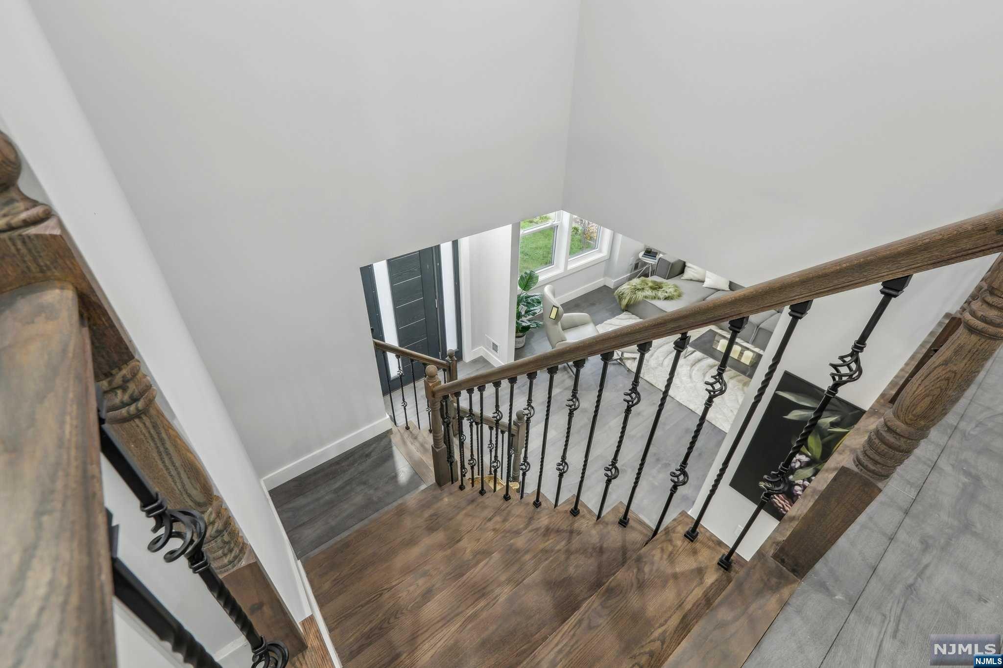302 Schepis Avenue