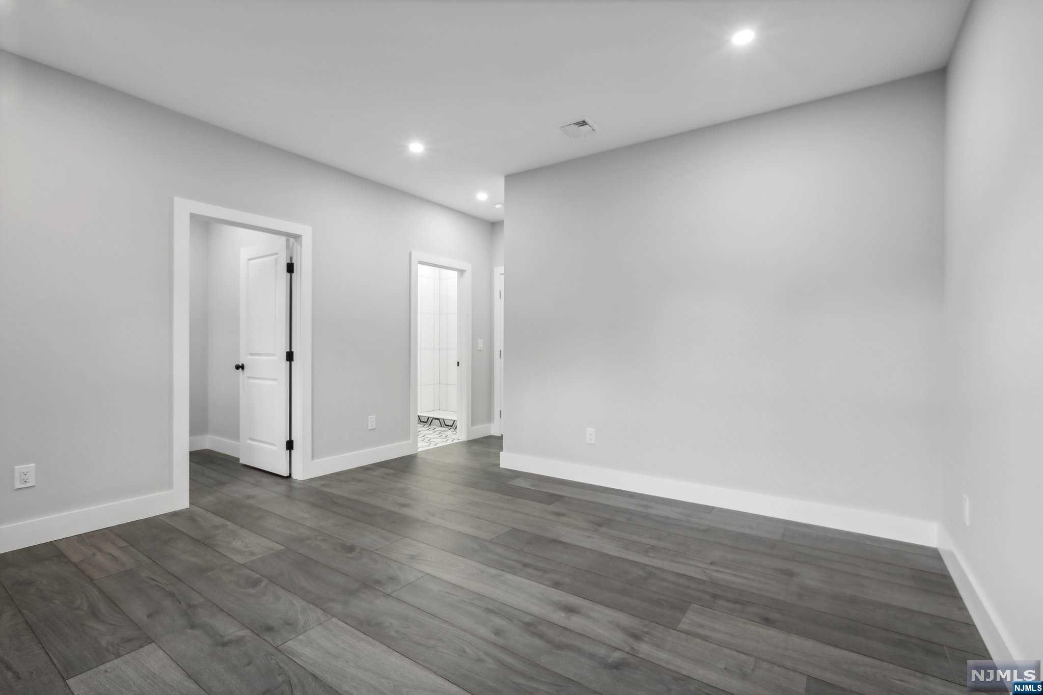 302 Schepis Avenue