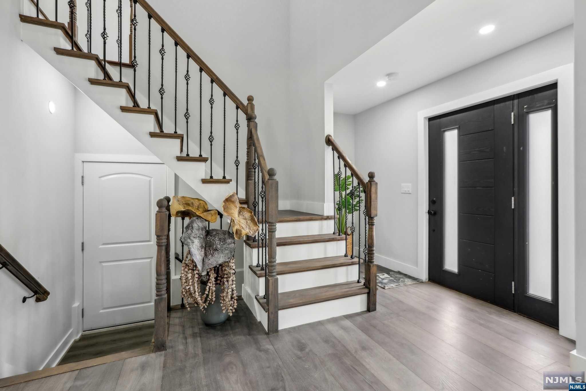 302 Schepis Avenue