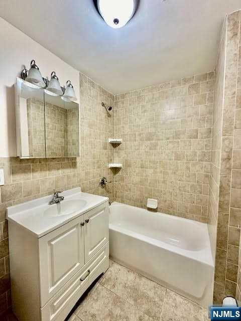 599 Boulevard 3