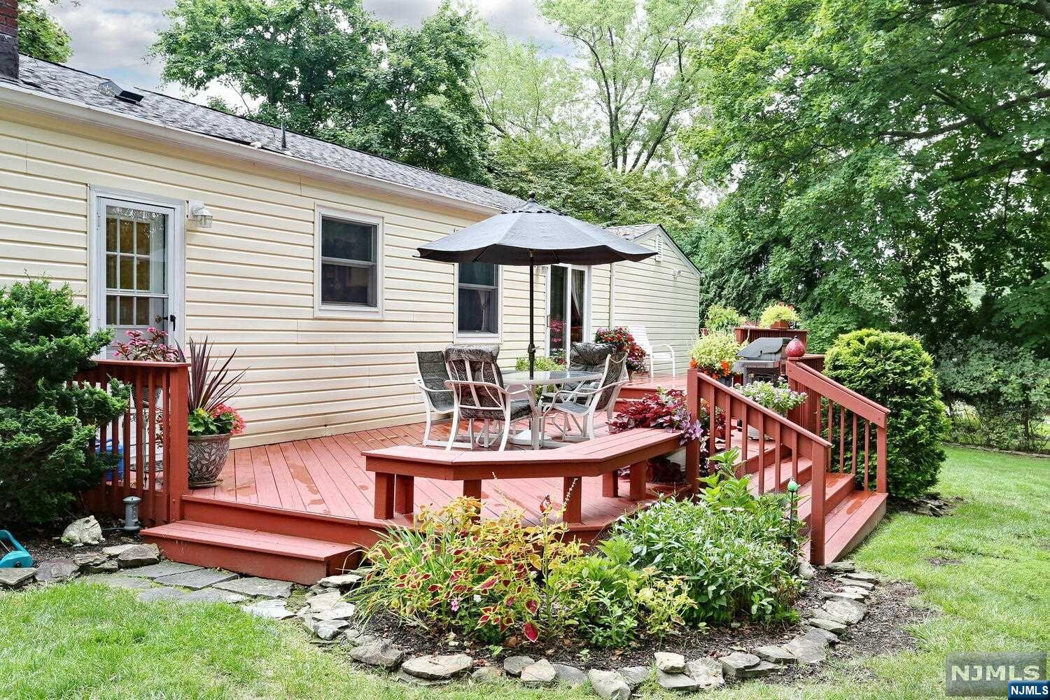 186 Stephen Drive