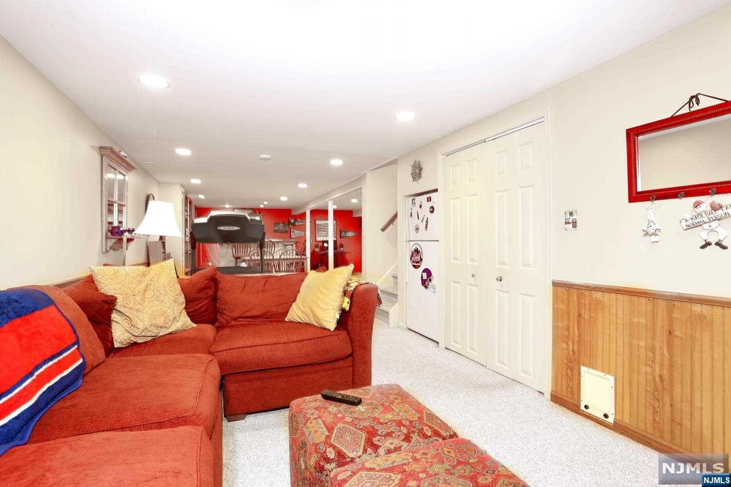186 Stephen Drive
