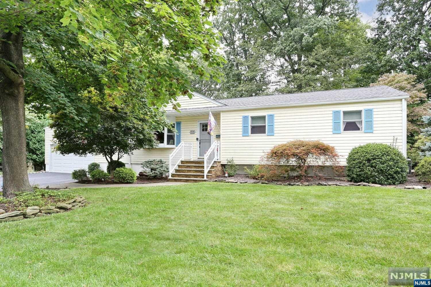 186 Stephen Drive