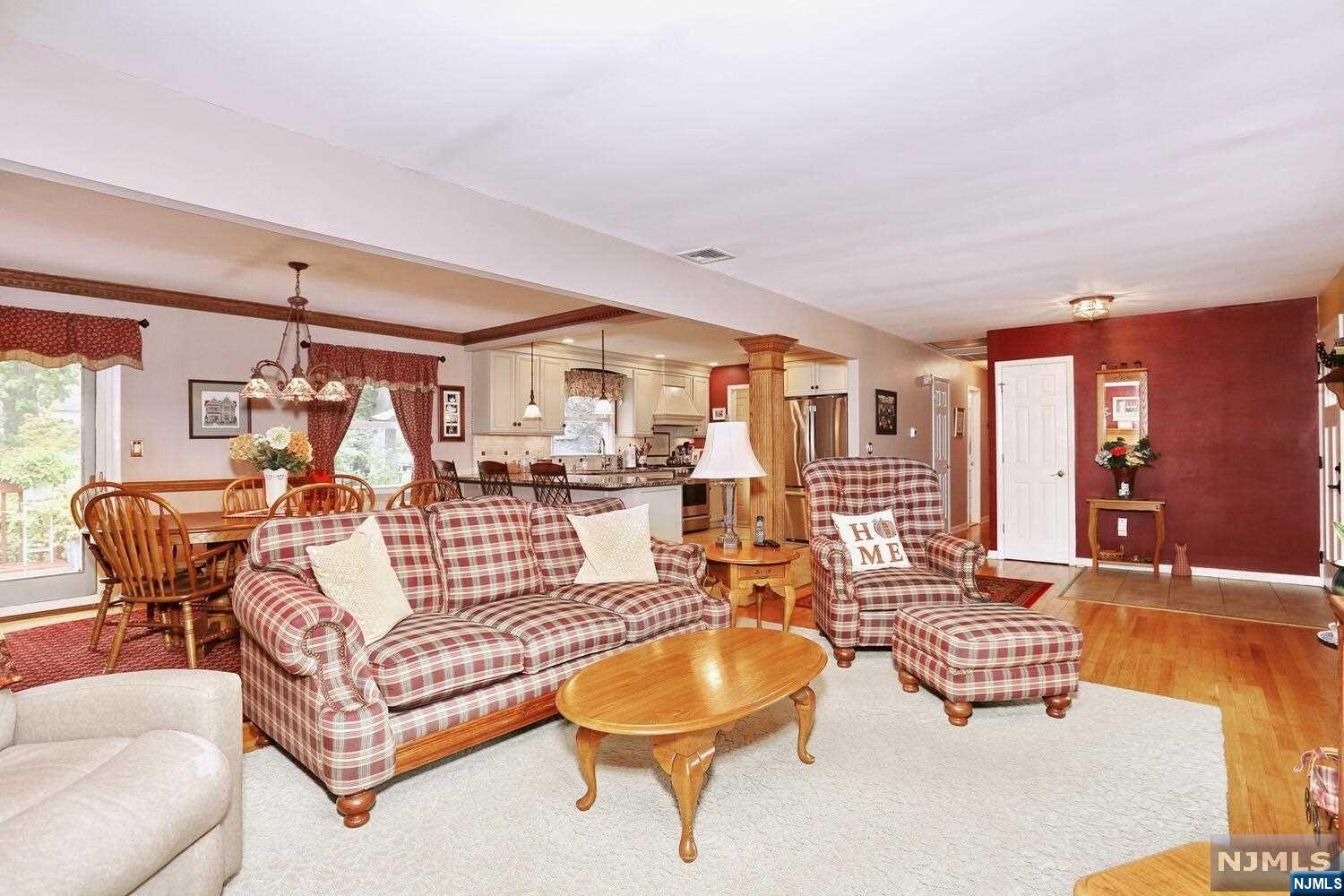 186 Stephen Drive